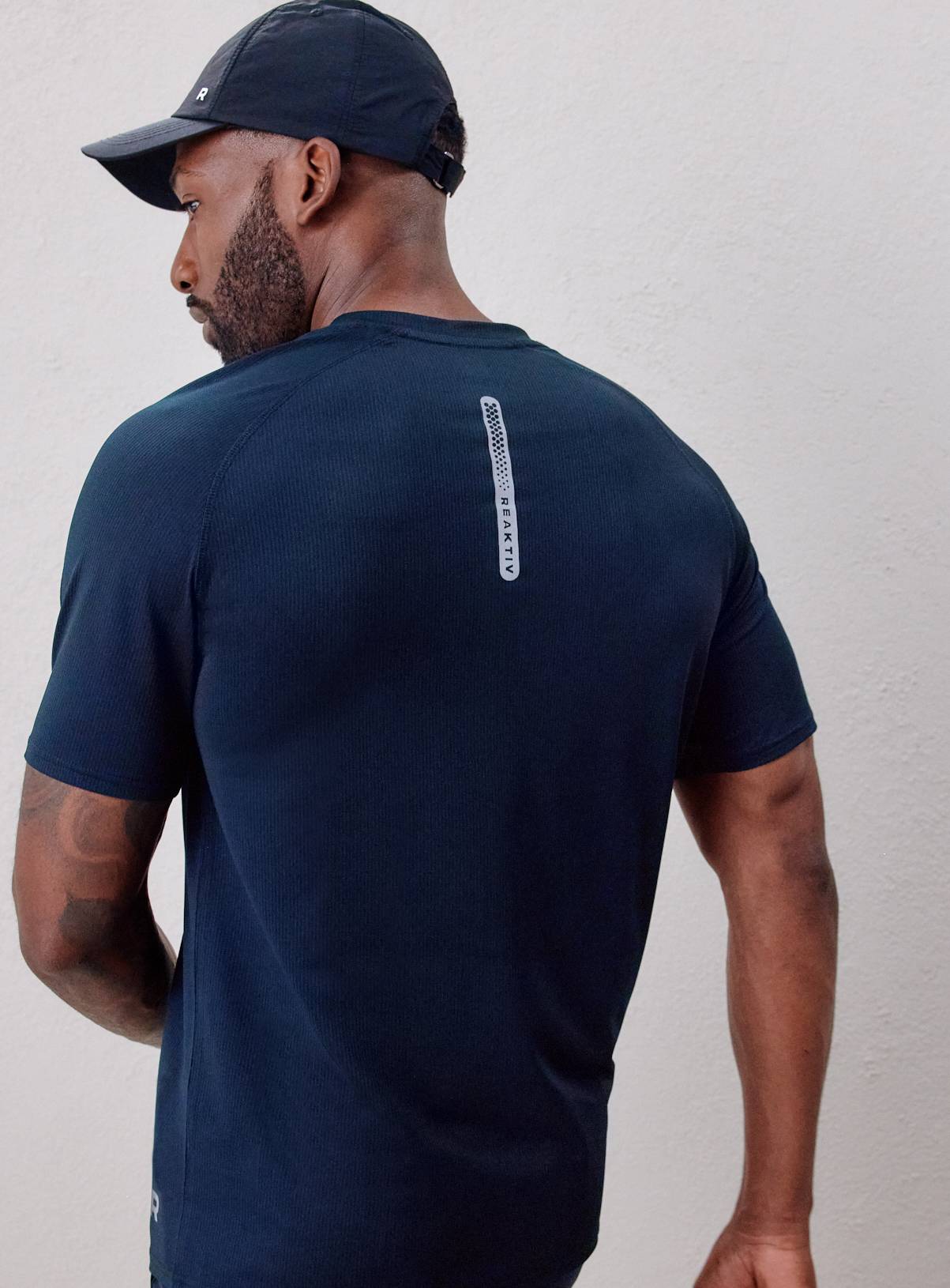 REAKTIV Black Performance Short Sleeve Tee M - Image 4