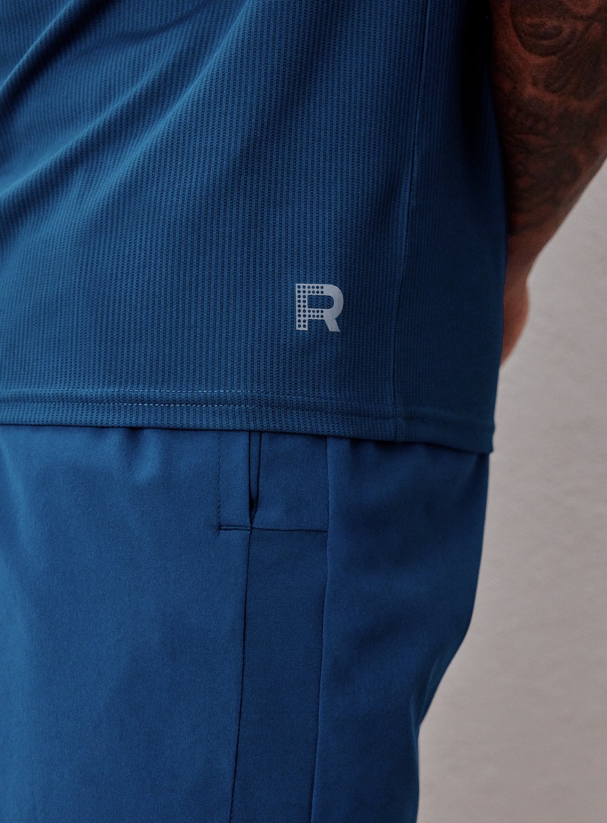 REAKTIV Blue Performance Short Sleeve Tee XL - Image 4 thumbnail