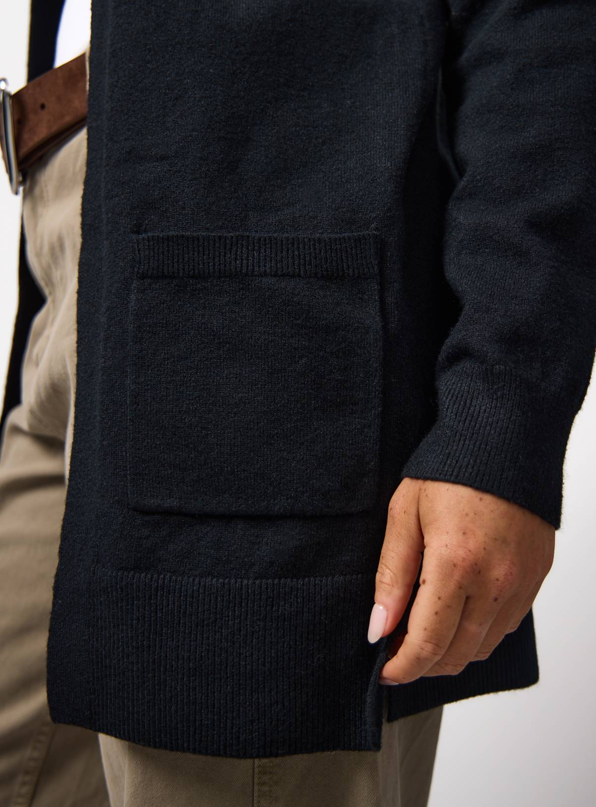 Black Cosy Yarn Knitted Cardigan XL - Image 3