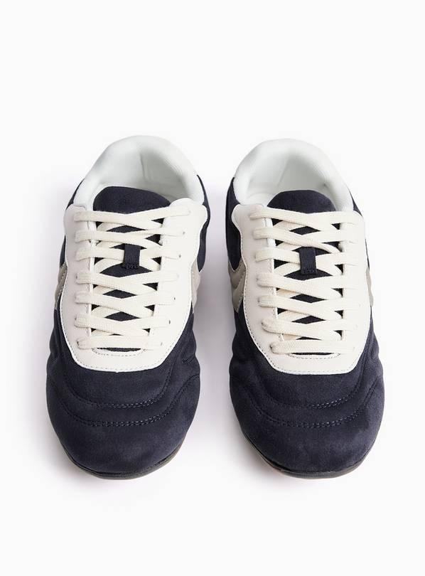 Navy Low Profile Trainers 9