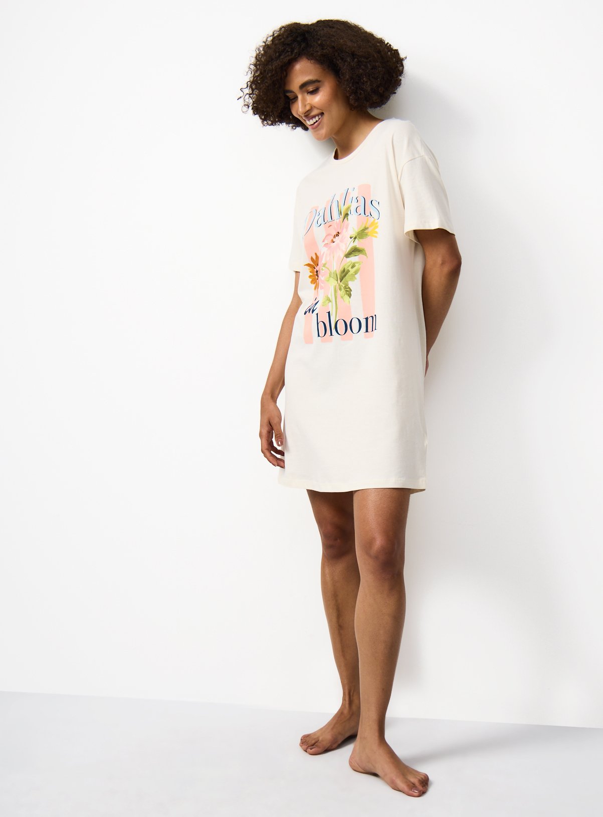 Cream Dahlia Graphic Sleep Tee M - Image 2 thumbnail