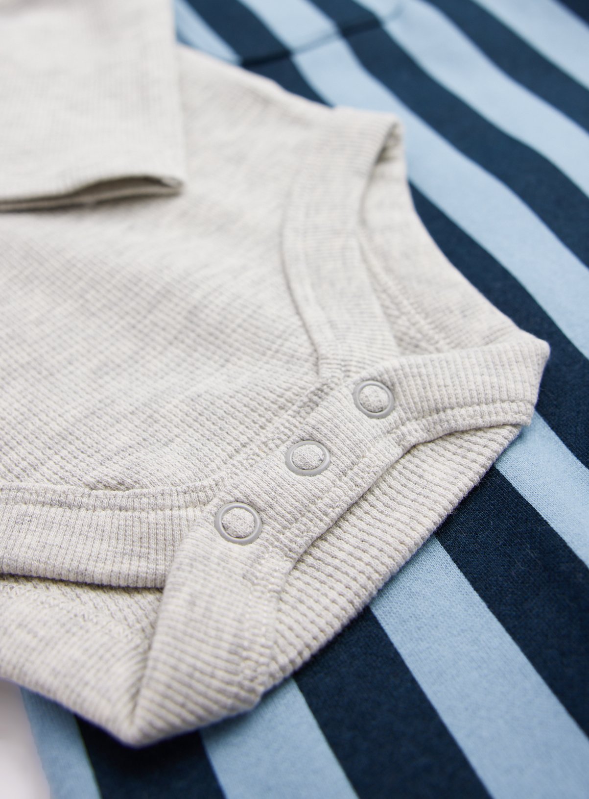 Stripe Dungaree & Bodysuit Set 12-18 months - Image 2 thumbnail