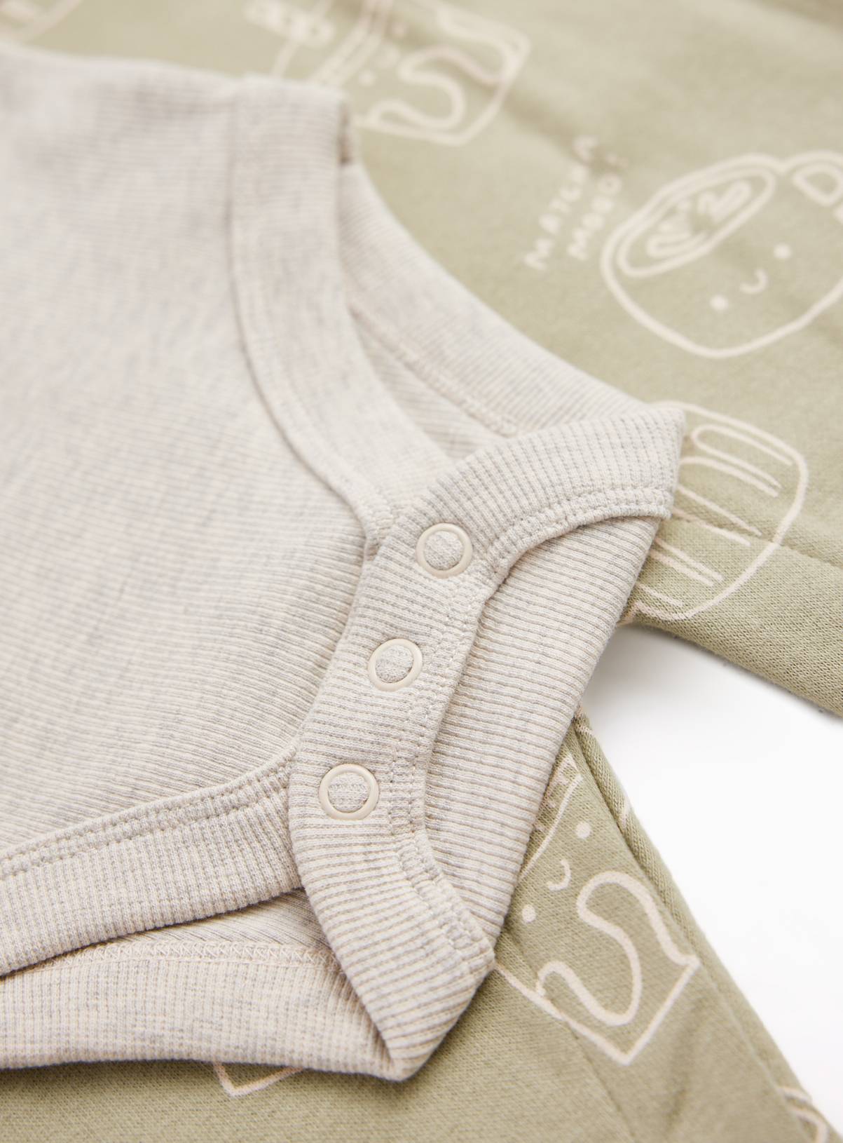 Matcha Dungaree & Bodysuit Set 9-12 months - Image 2