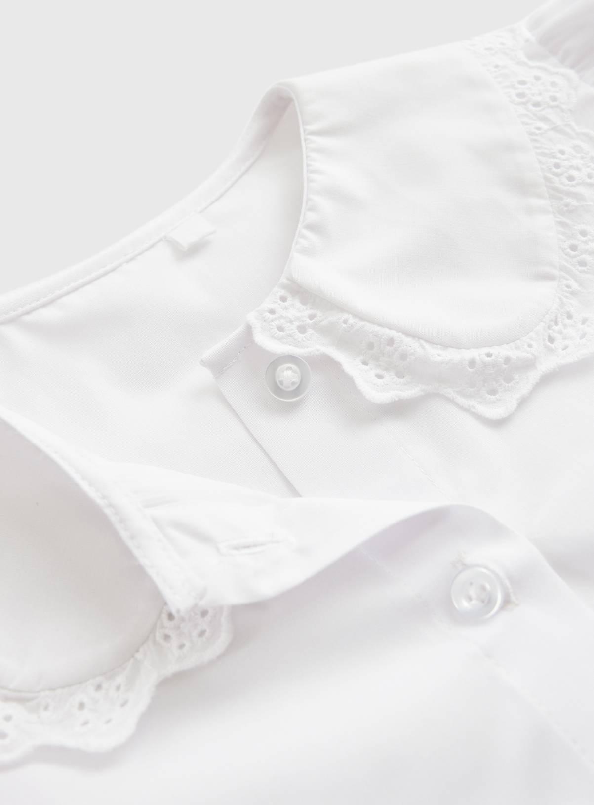 White Broidery Collar Blouse 3 years - Image 2