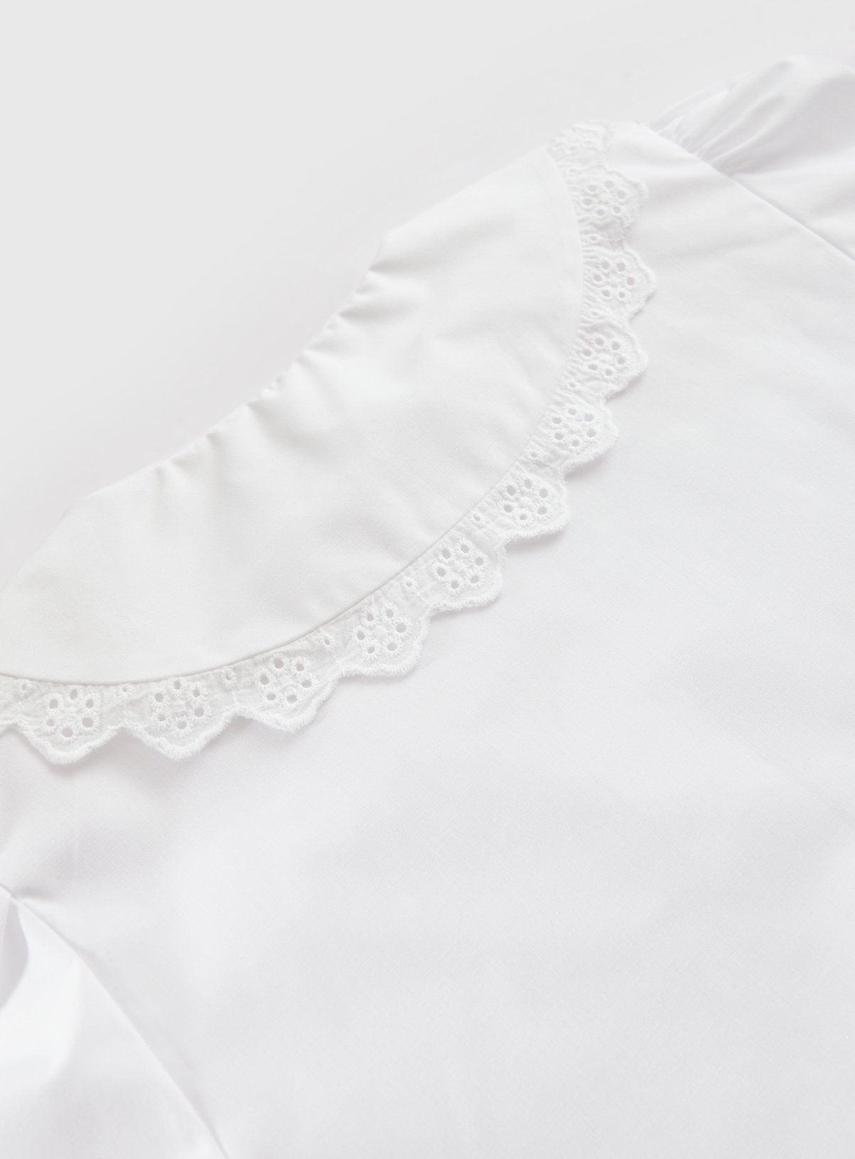 White Broidery Collar Blouse 3 years - Image 3 thumbnail