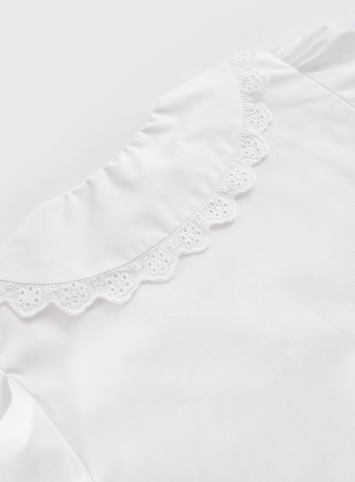 White Broidery Collar Blouse 3 years - Image 3