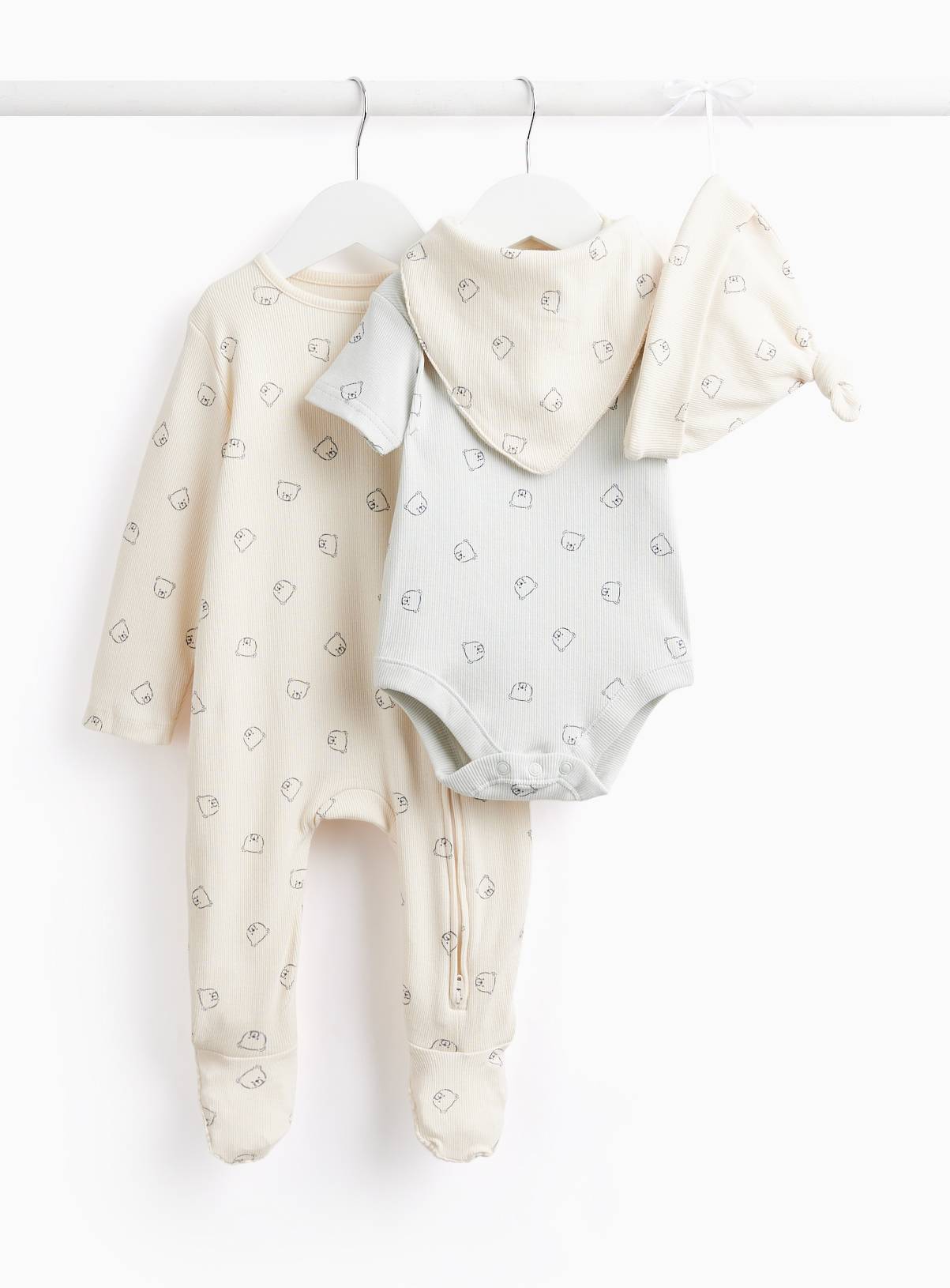Bear Print 4 Piece Starter Set 9-12 months - Image 1