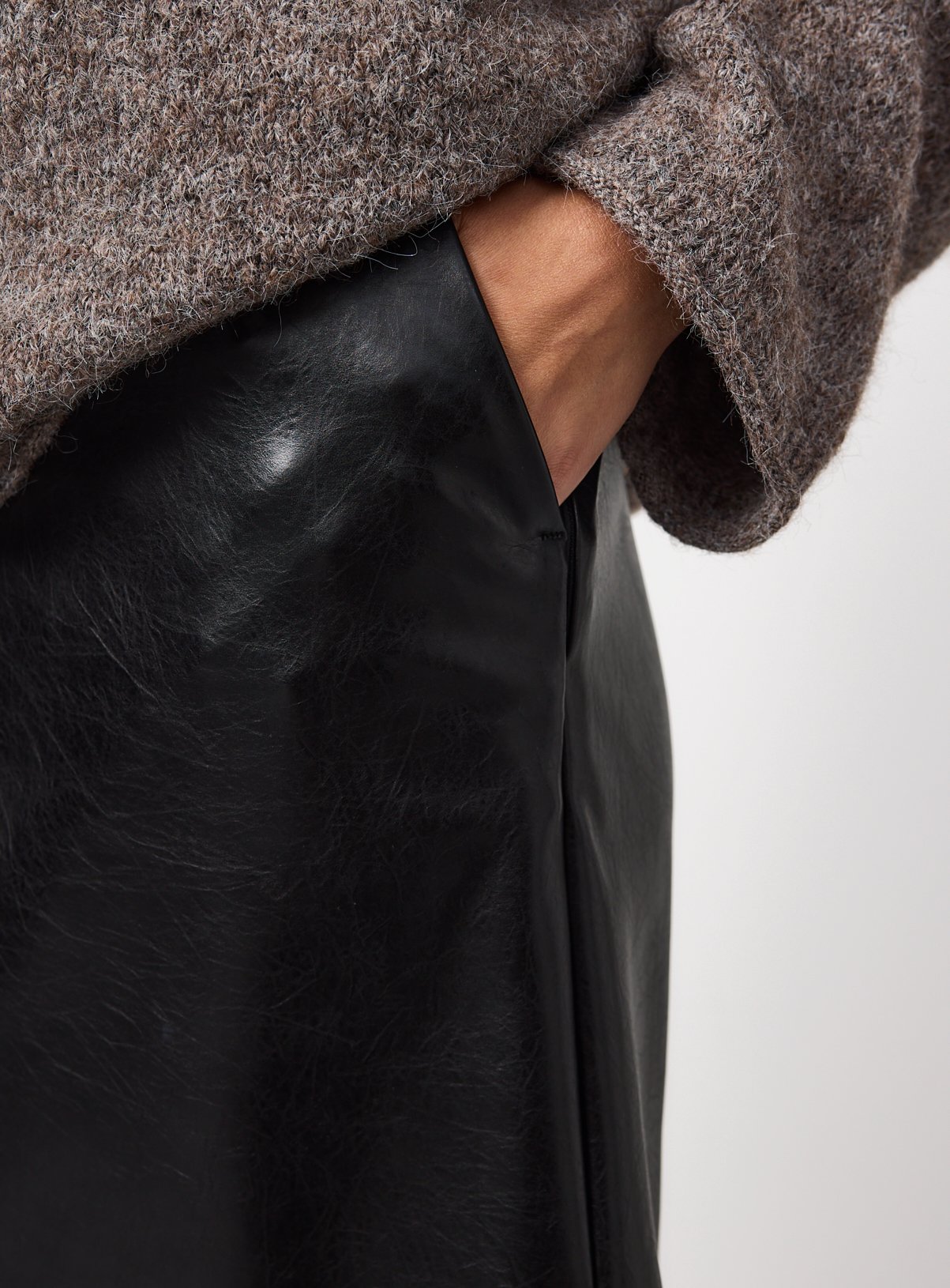 Black PU mini skirt 14 - Image 3 thumbnail