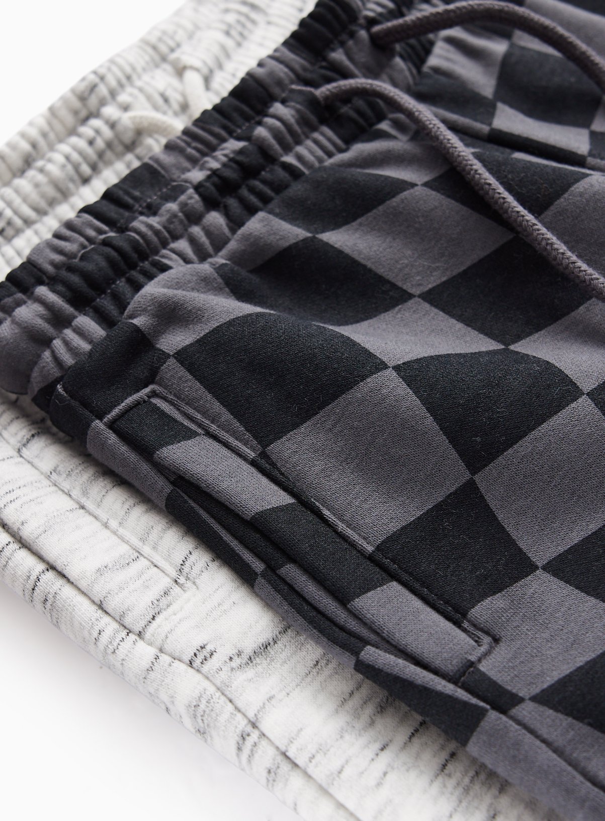 2 Pack Grey & Harlequin Barrel Joggers 2-3 years - Image 2 thumbnail