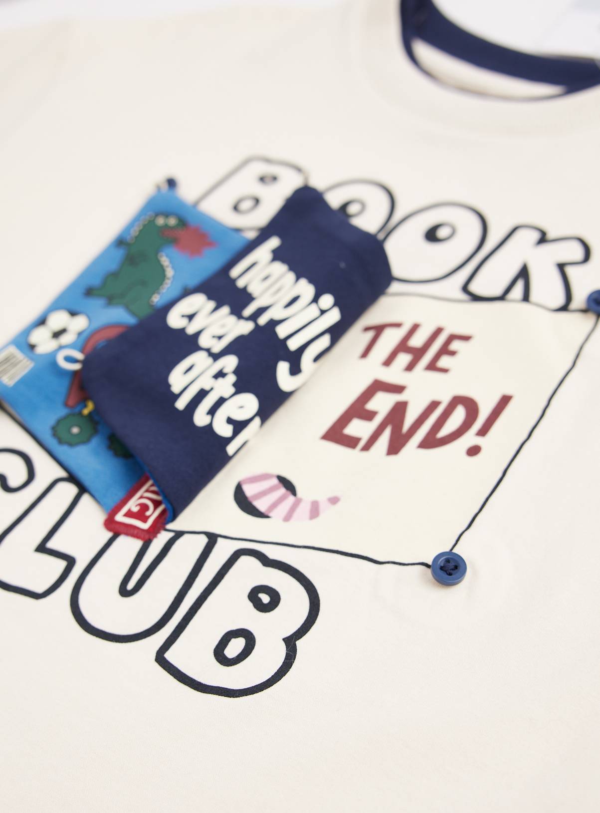 Cream 90s Book Club T-Shirt 7-8 years - Image 3