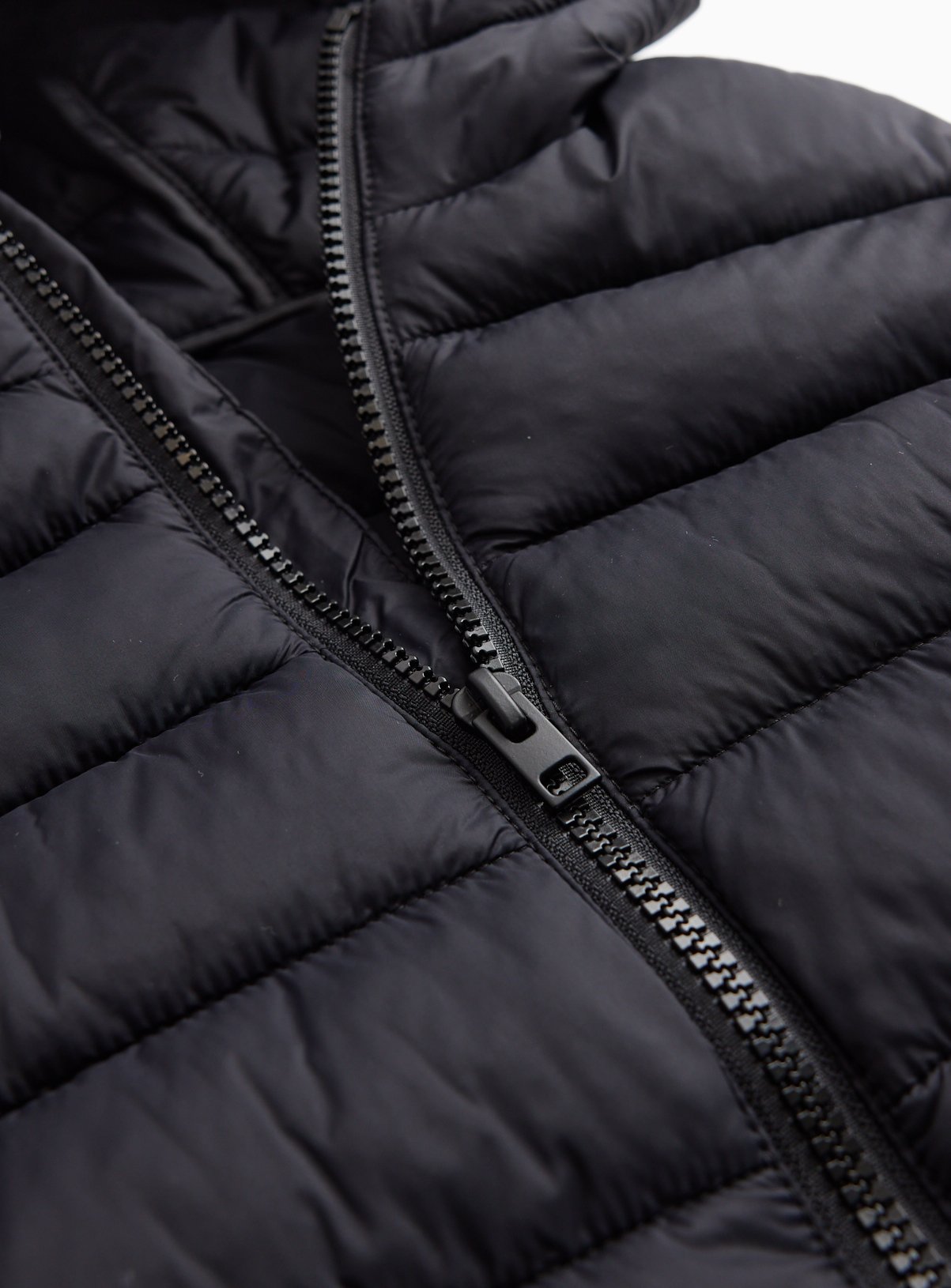 Black Hooded Puffer Gilet 7-8 years - Image 2 thumbnail