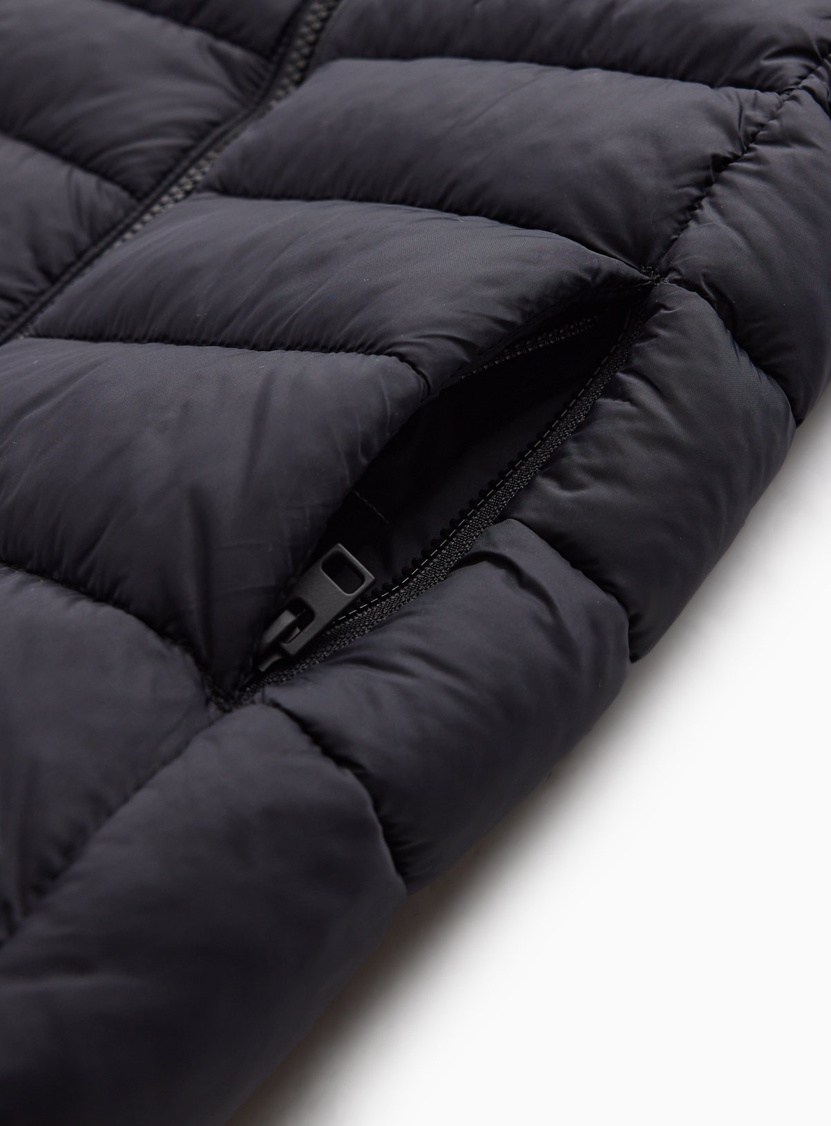 Black Hooded Puffer Gilet 7-8 years - Image 3 thumbnail