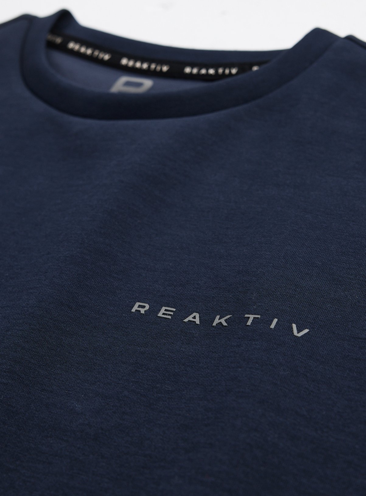 REAKTIV Navy Athleisure Graphic Tee M - Image 4 thumbnail