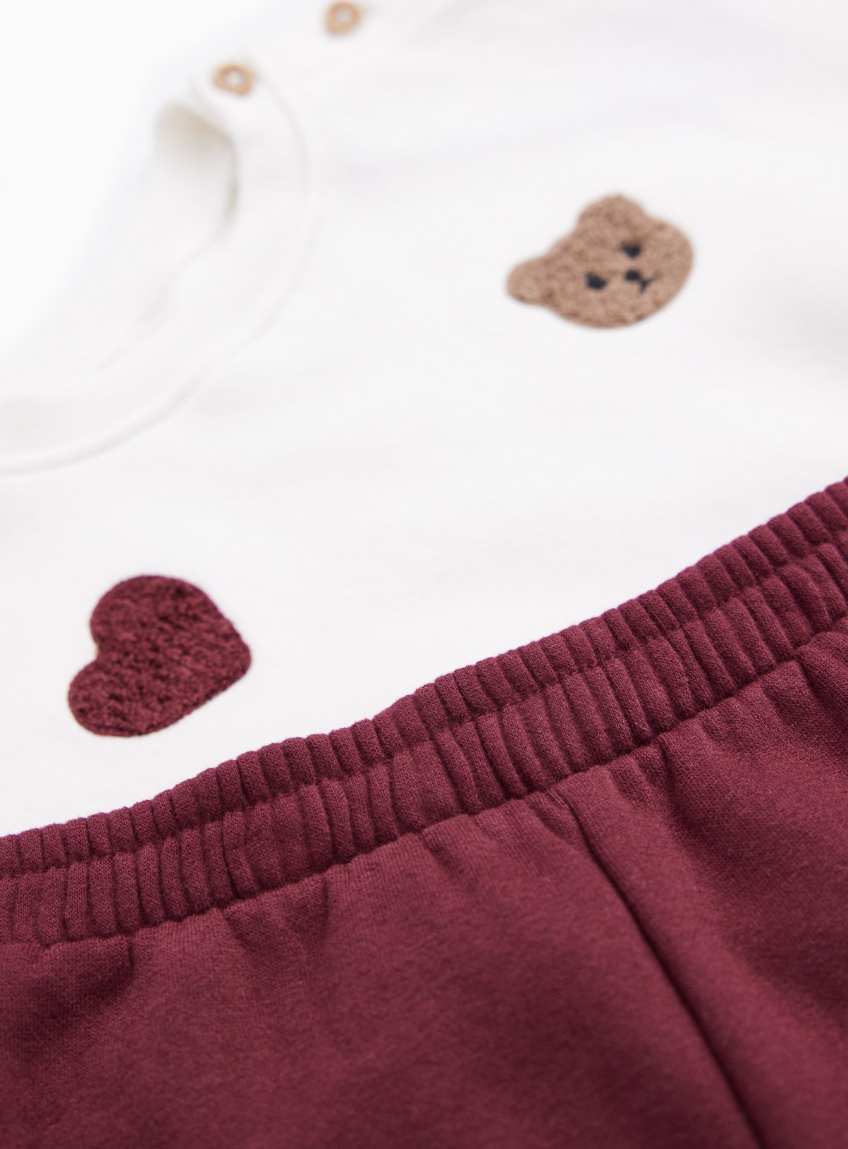 White & Red Boucle Bear & Heart Sweat Set Up to 3 mths - Image 2 thumbnail