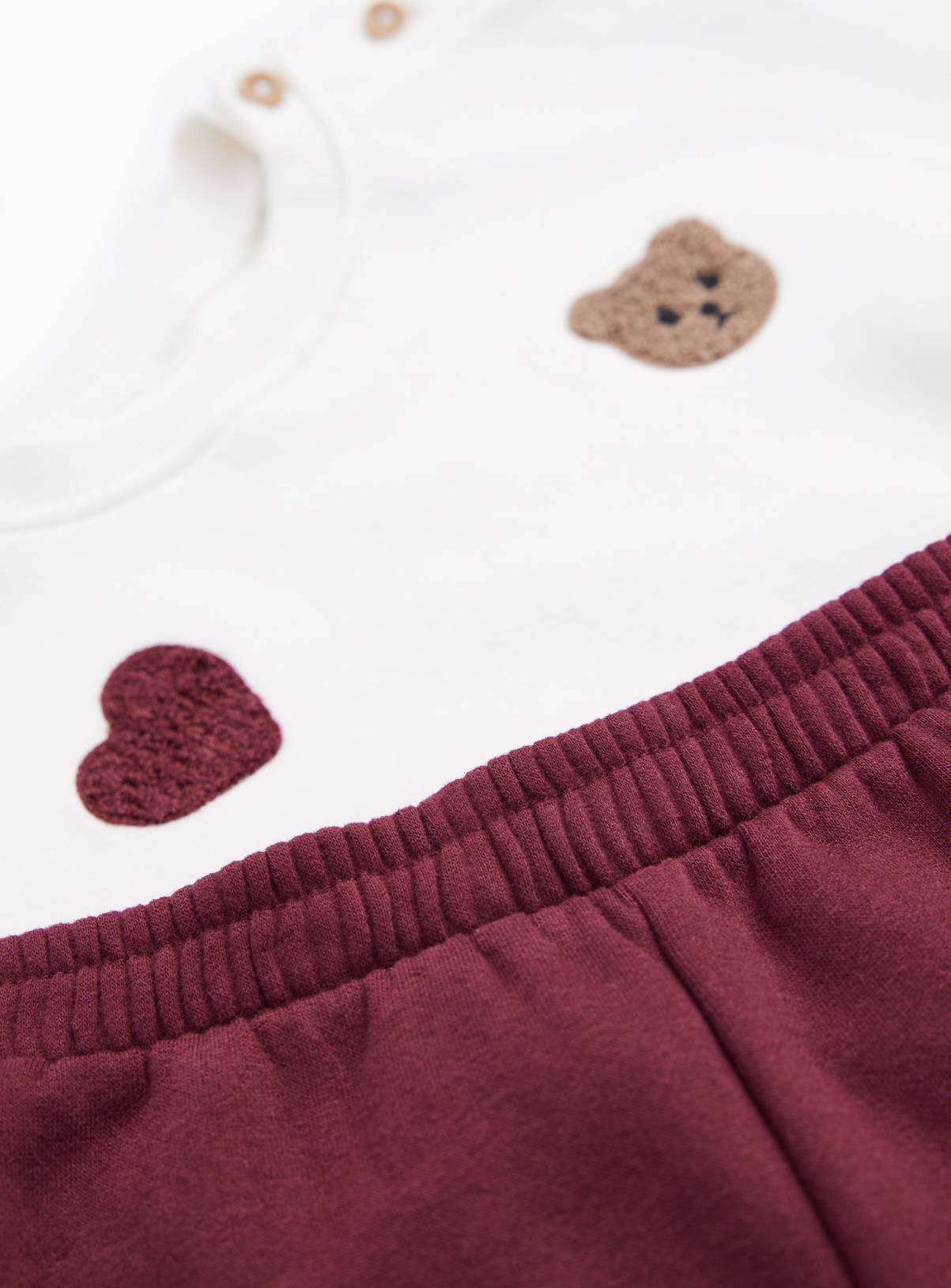 White & Red Boucle Bear & Heart Sweat Set Up to 3 mths - Image 2