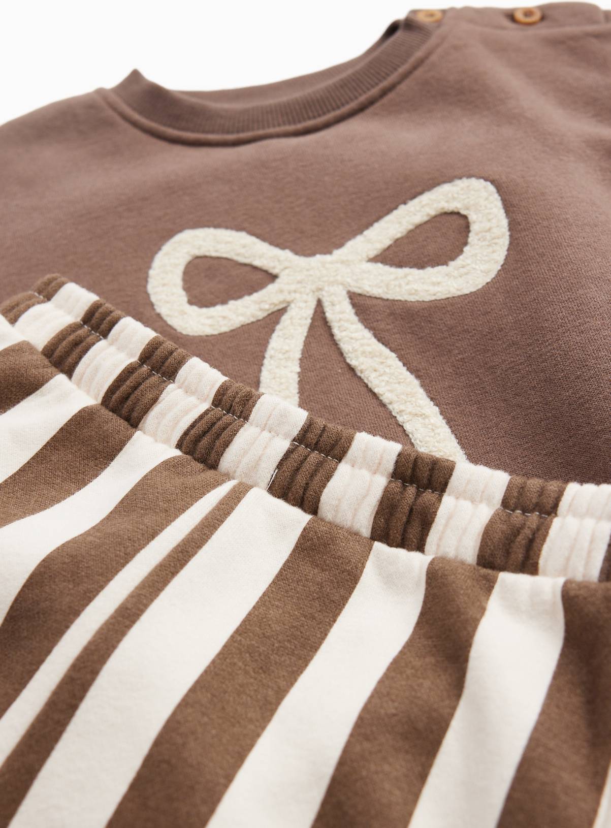 Brown Bow Print Sweatshirt & Joggers Set 3-6 months - Image 2