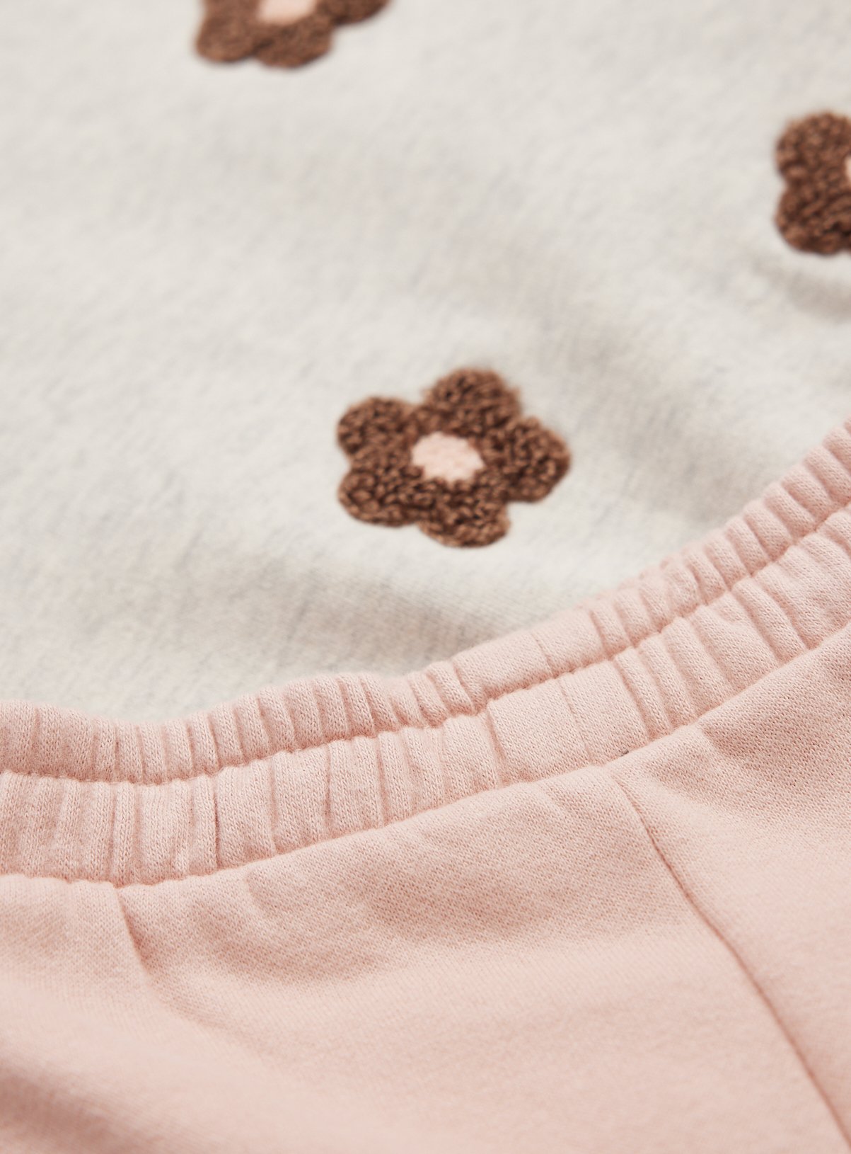 Oatmeal Flower Sweatshirt & Jogger Set 3-6 months - Image 2 thumbnail