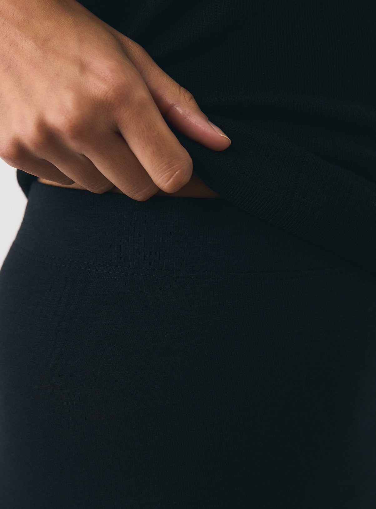 Black Thermal Base Layer Leggings 2-Pack XS - Image 2 thumbnail