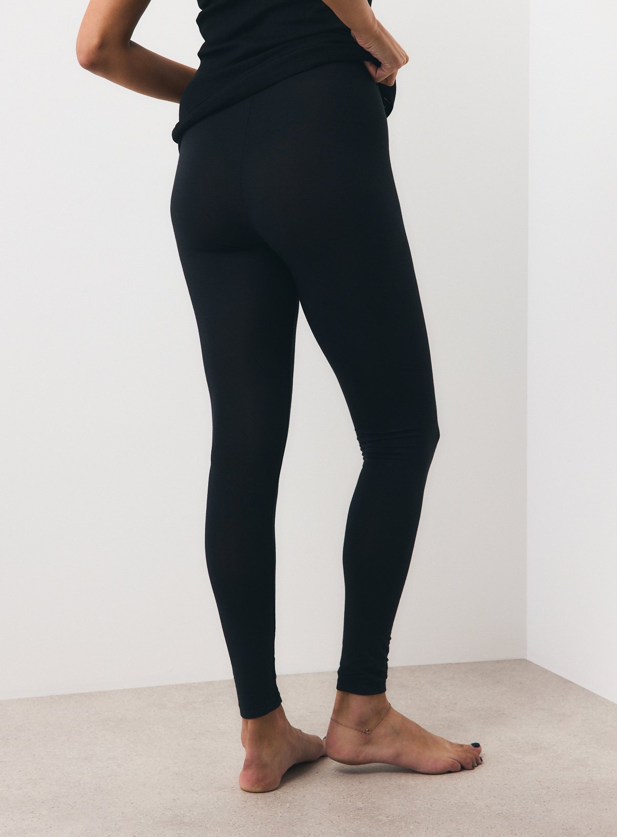 Black Thermal Base Layer Leggings 2-Pack XS - Image 5 thumbnail