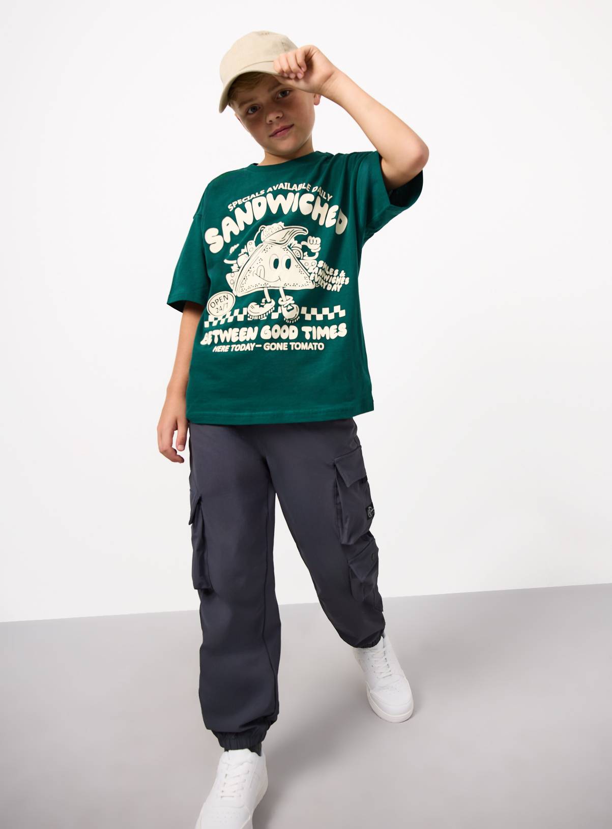 Green Sandwiched Graphic Print T-Shirt 7 years - Image 2