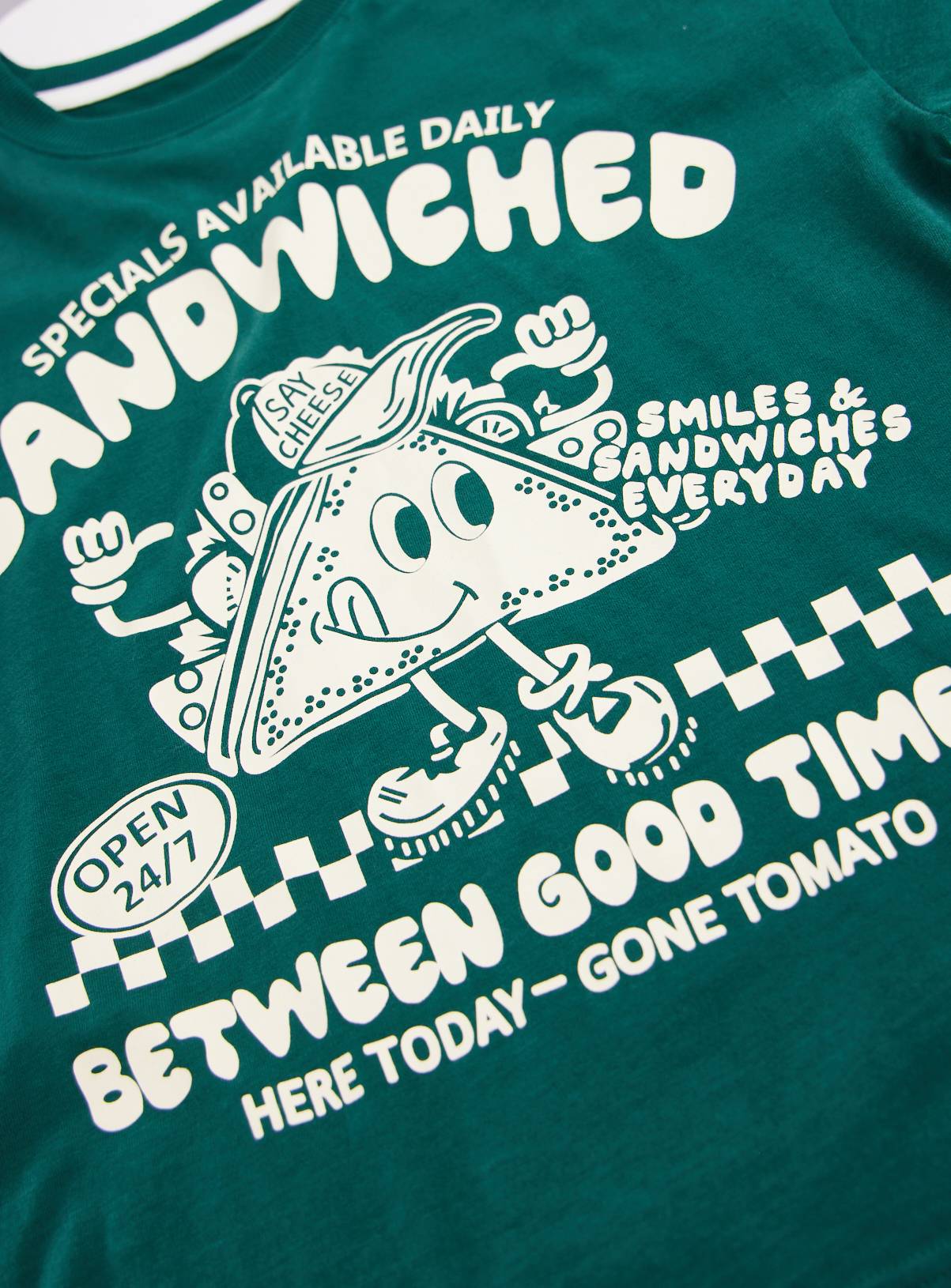 Green Sandwiched Graphic Print T-Shirt 7 years - Image 4