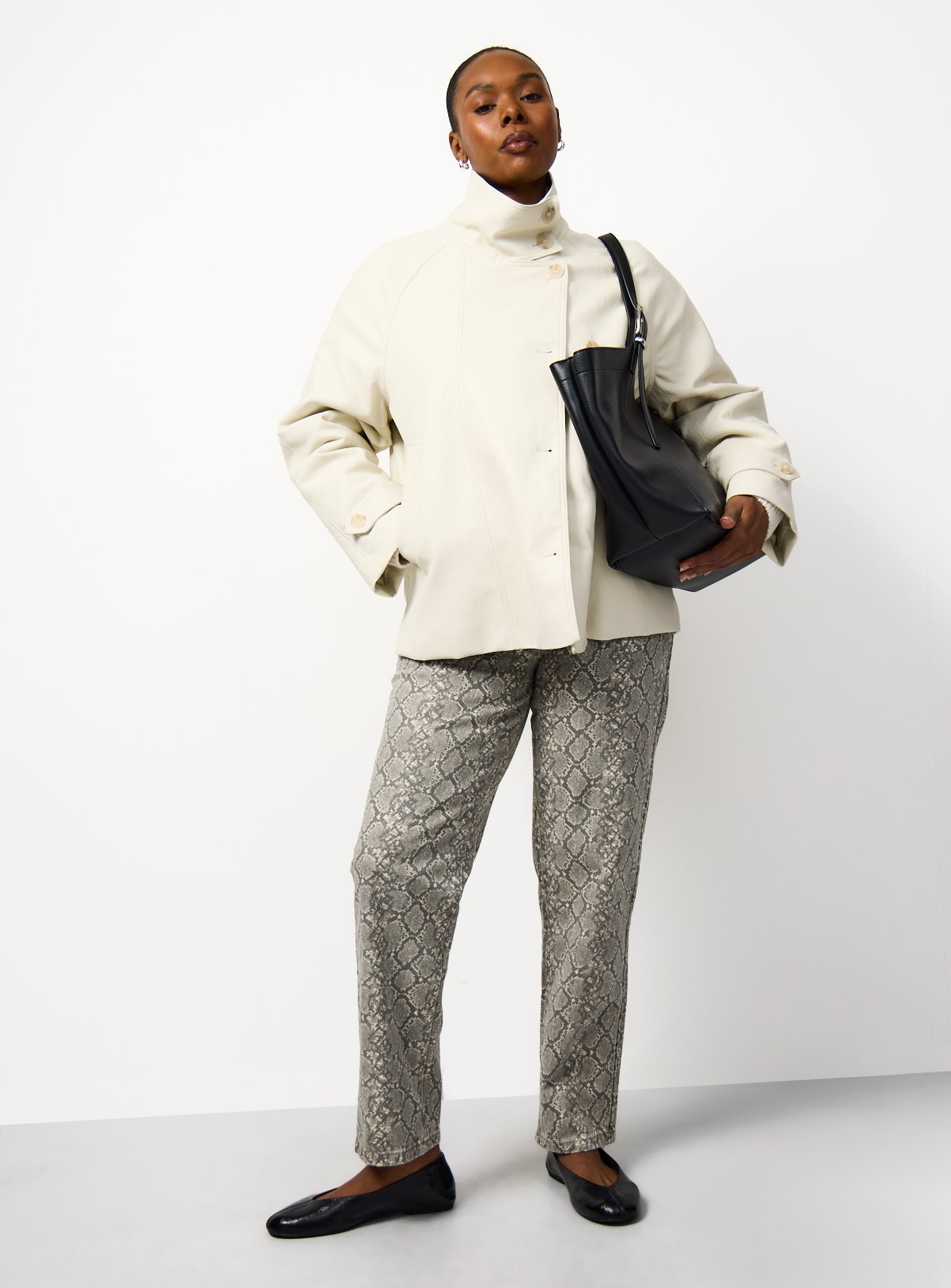 Cream PU Leather Funnel Neck Jacket L - Image 3 thumbnail