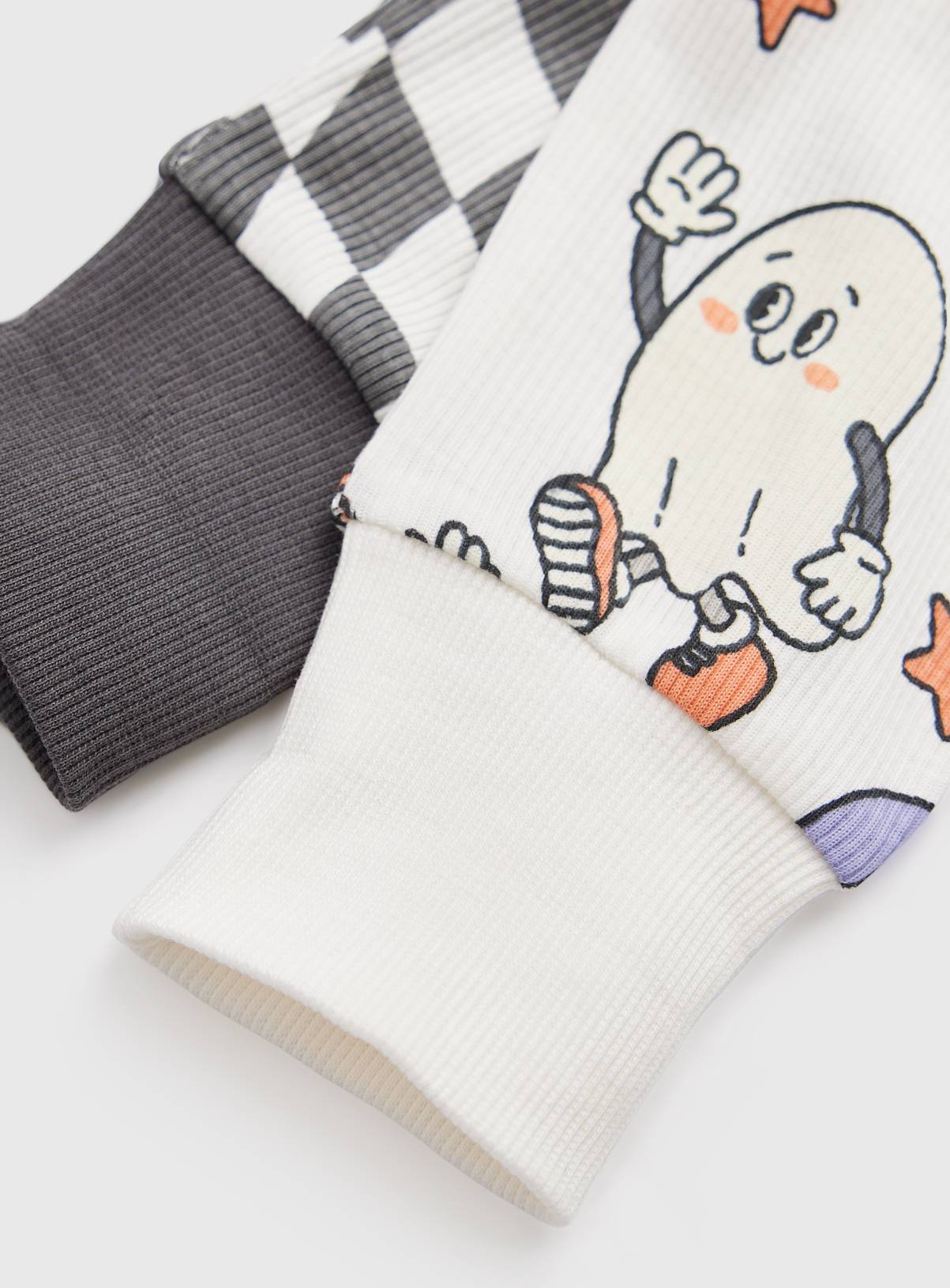 Halloween Print Pyjamas 2 Pack 3-6 months - Image 2