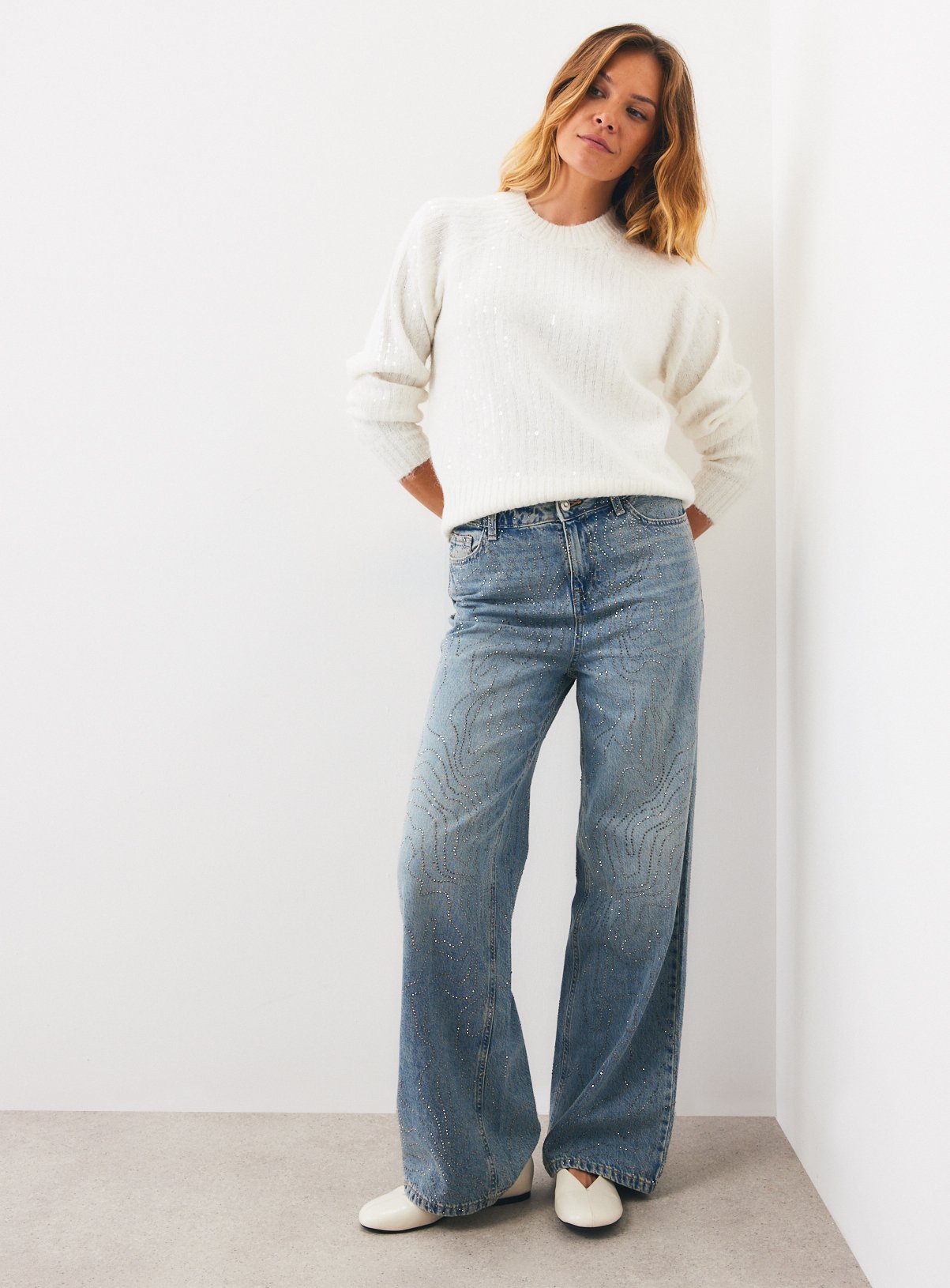 Cream Raglan Sequin Embroidered Crew Neck Jumper M - Image 2 thumbnail