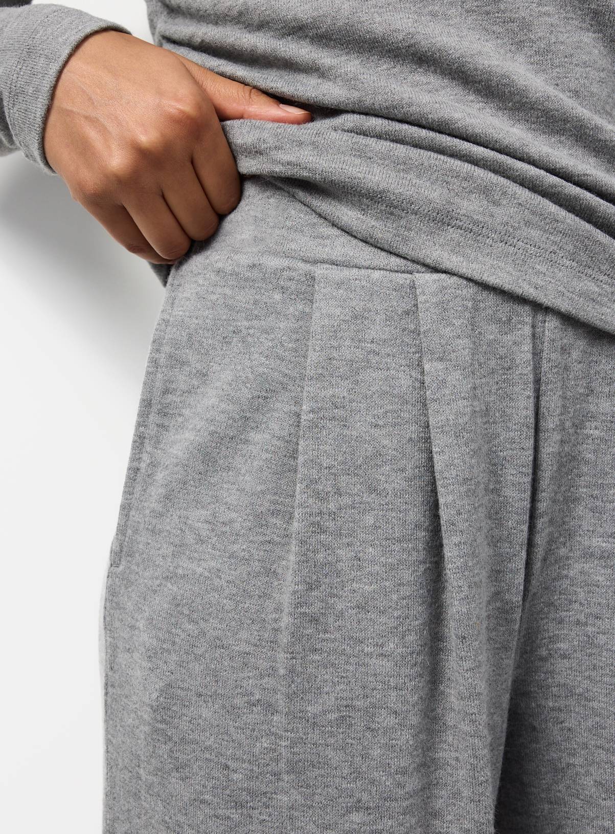 Grey Pleated Soft Touch Wide Leg Trousers M - Image 3