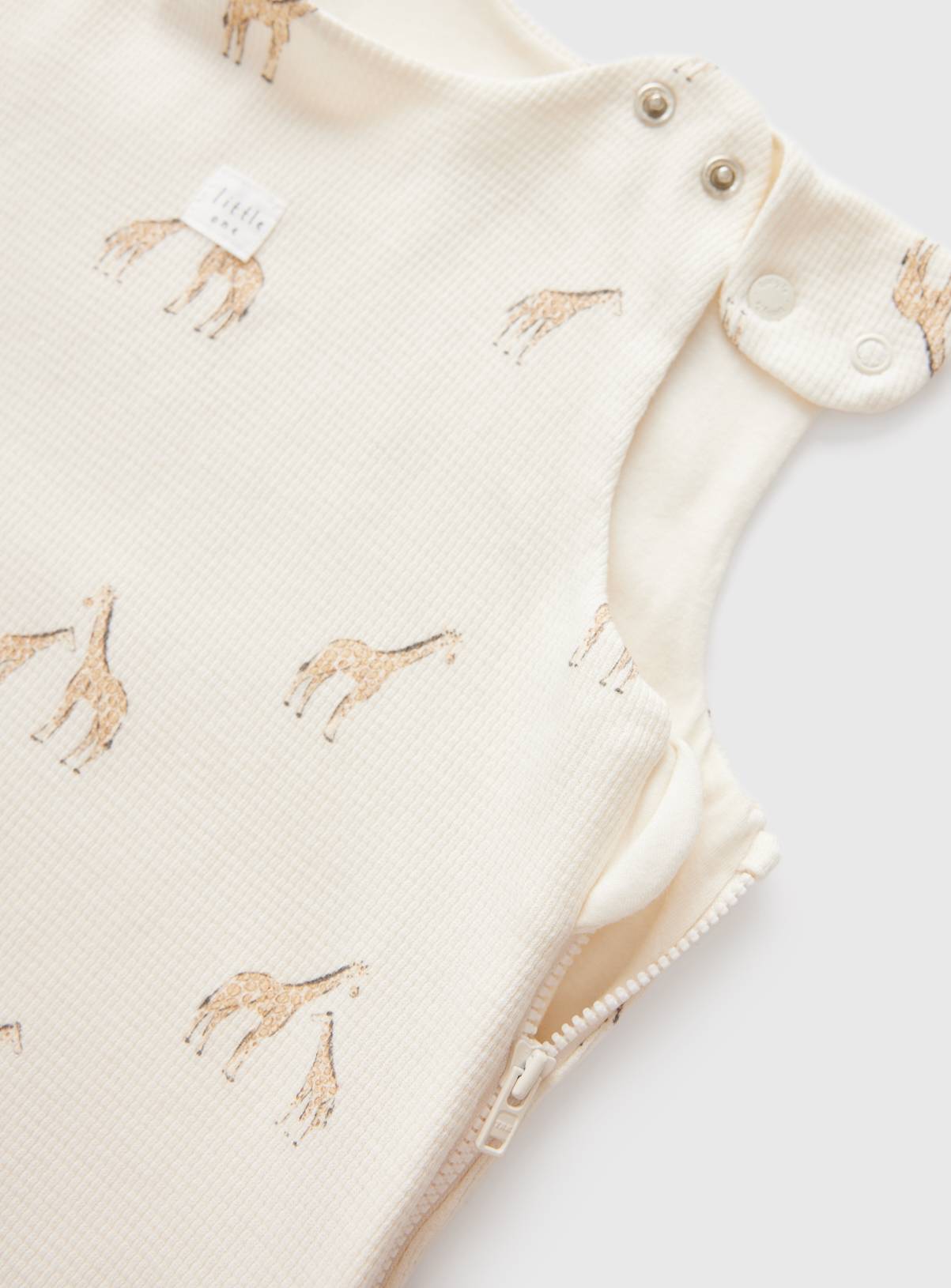 Cream Giraffe Print 0.5 Tog Sleeping Bag 12-18 months - Image 2