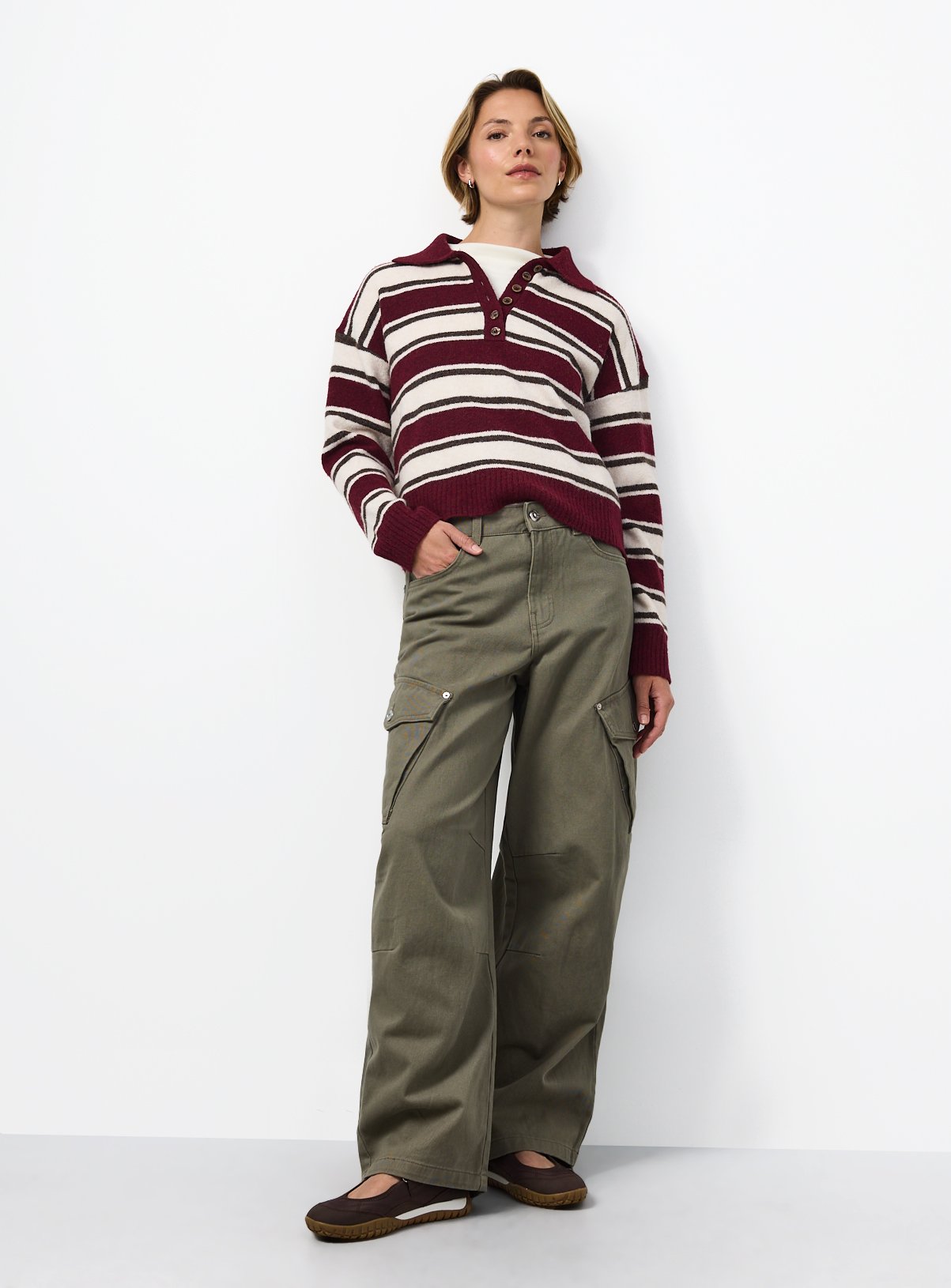 Khaki Cargo Pocket Relaxed Barrel Jeans 20L - Image 2 thumbnail