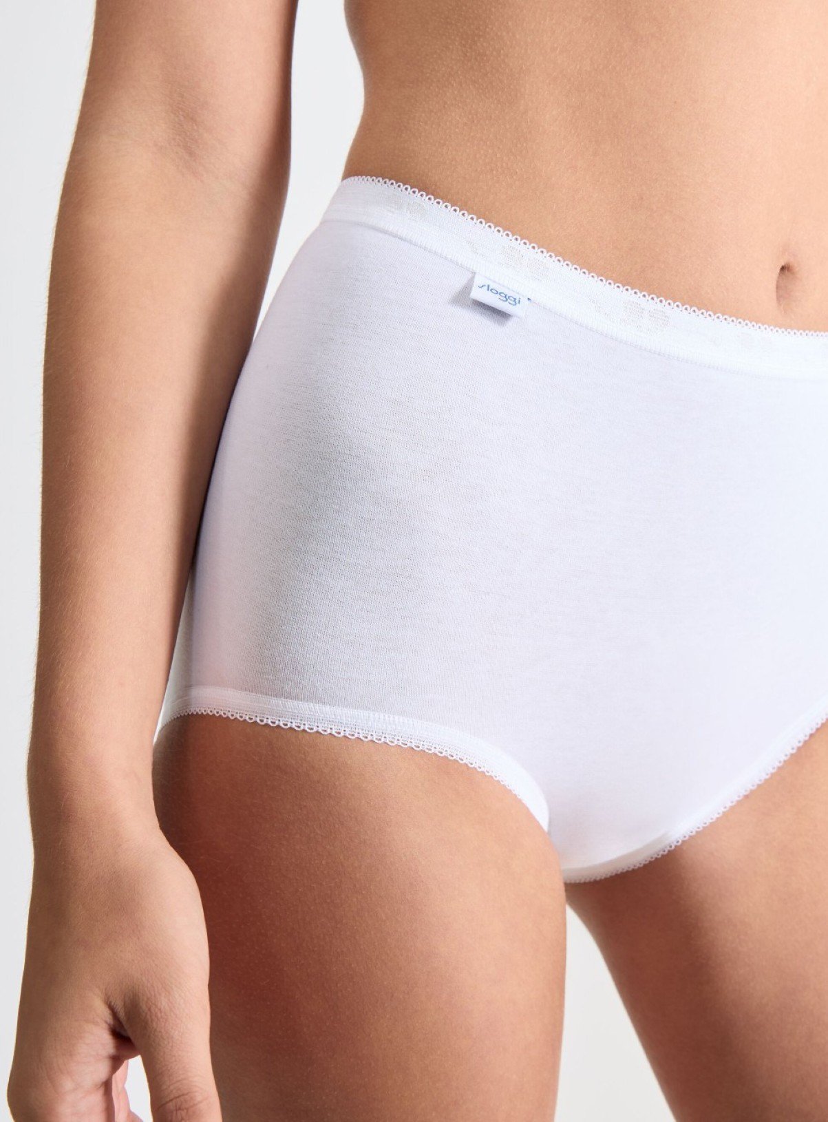 SLOGGI Sloggi Basic Maxi Knickers 3 Pack White 10 - Image 4 thumbnail