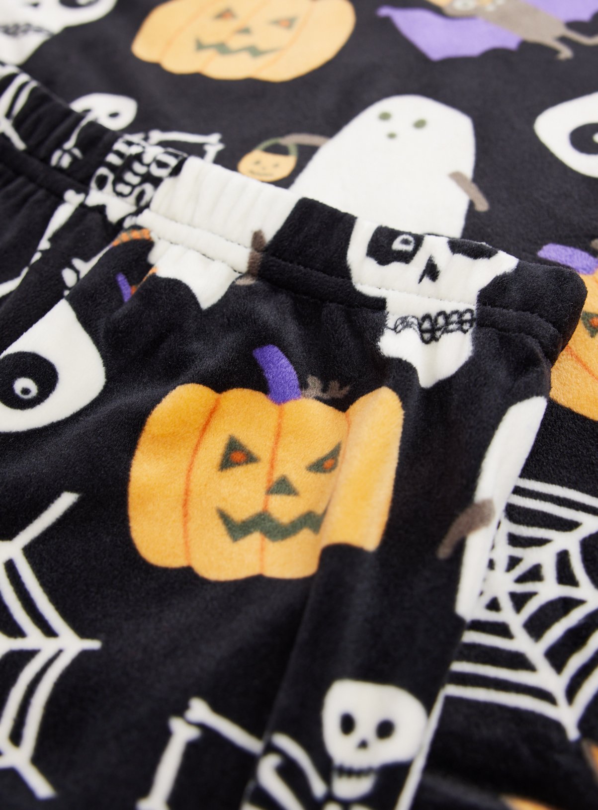 Black Halloween Skeleton Pumpkin Pyjamas 5-6 years - Image 2 thumbnail