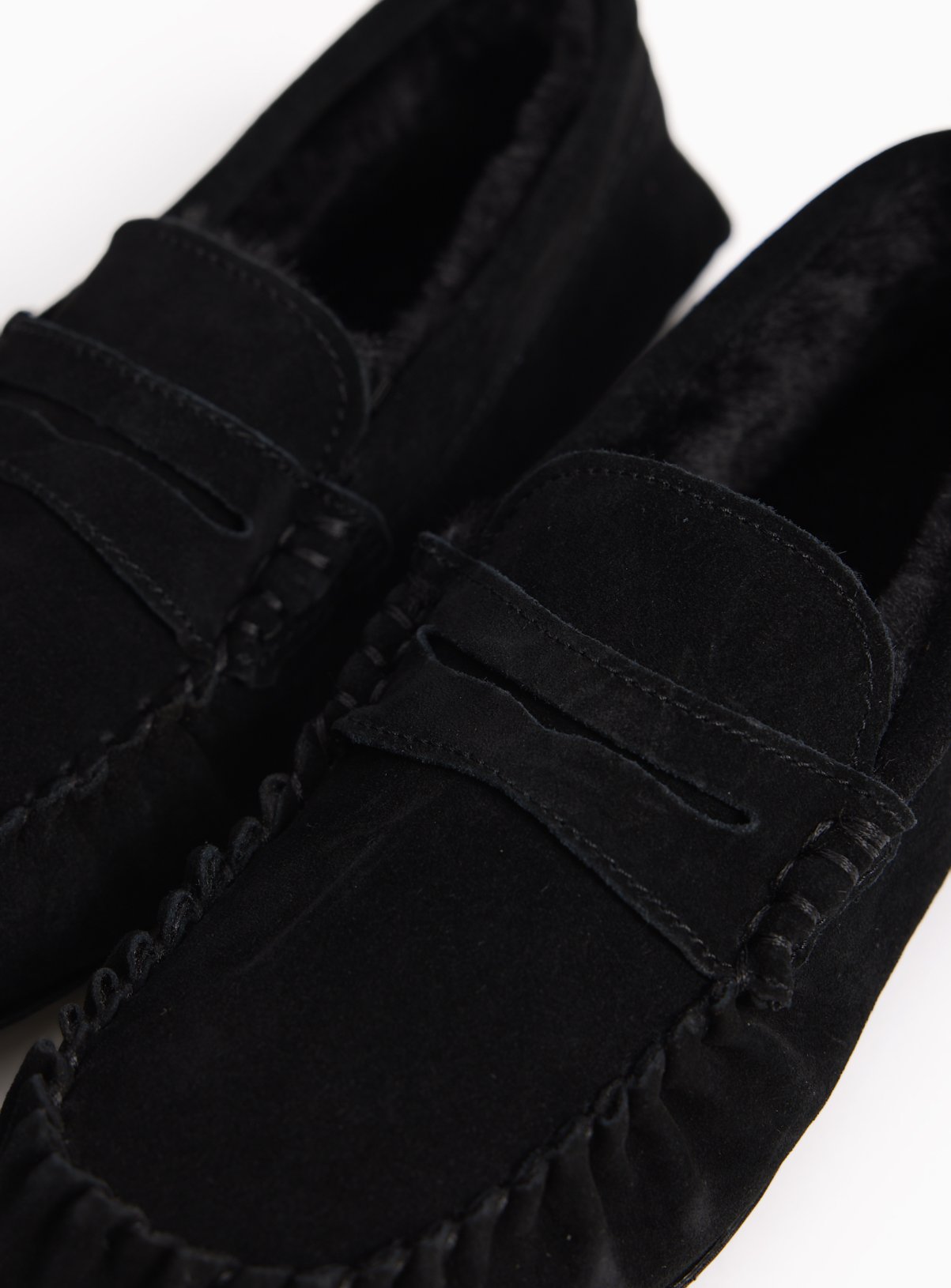 TOTES Black Suede Moccasin Slippers 7 - Image 3 thumbnail