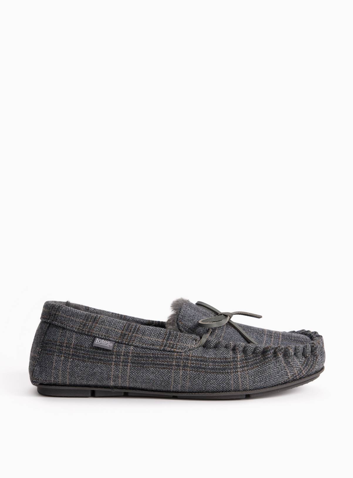 TOTES Grey Herringbone Moccasin Slippers 10 - Image 2