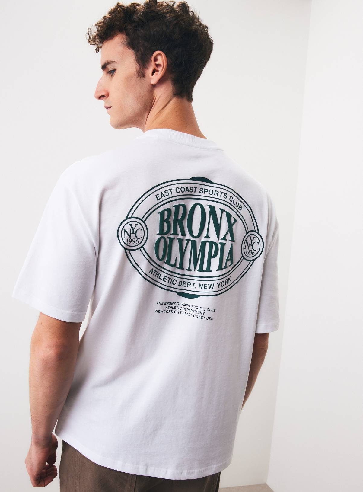 Bronx Olympia East Coast Sports Club White Graphic T-Shirt XXL - Image 1