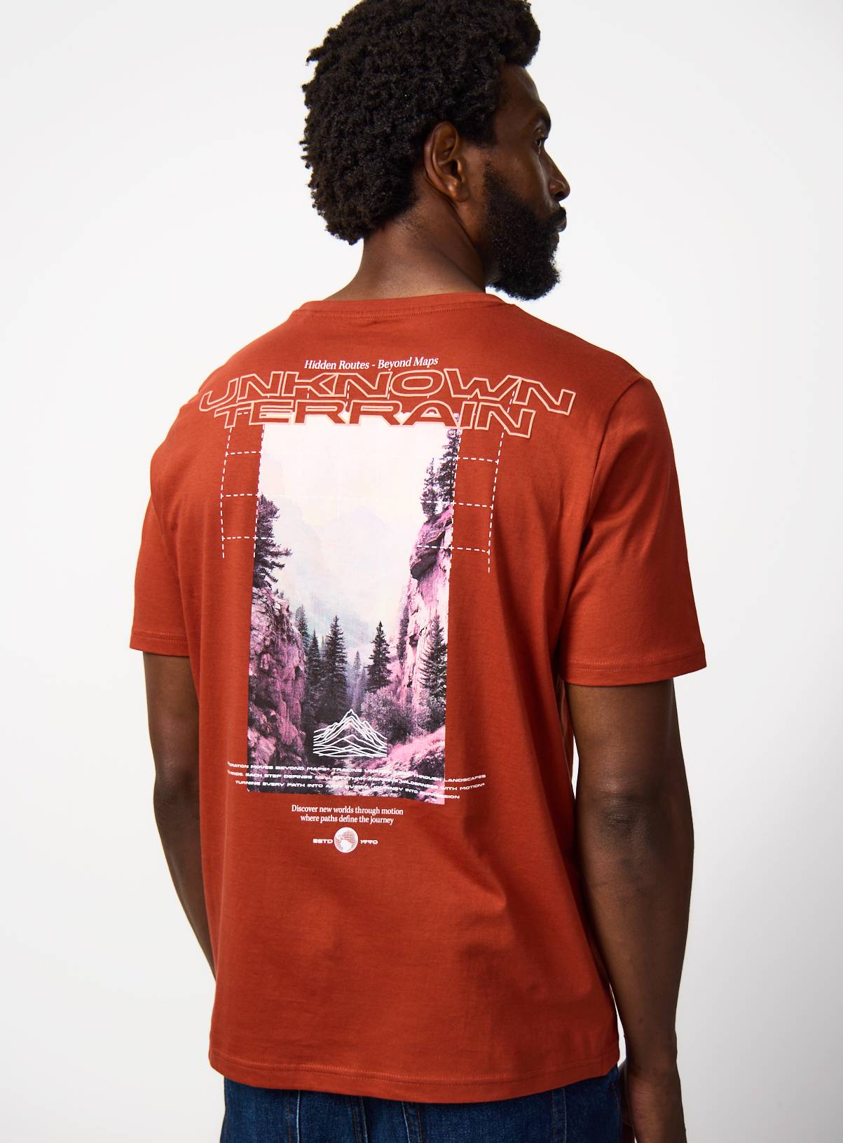 Orange Terrain Graphic T-Shirt L - Image 1