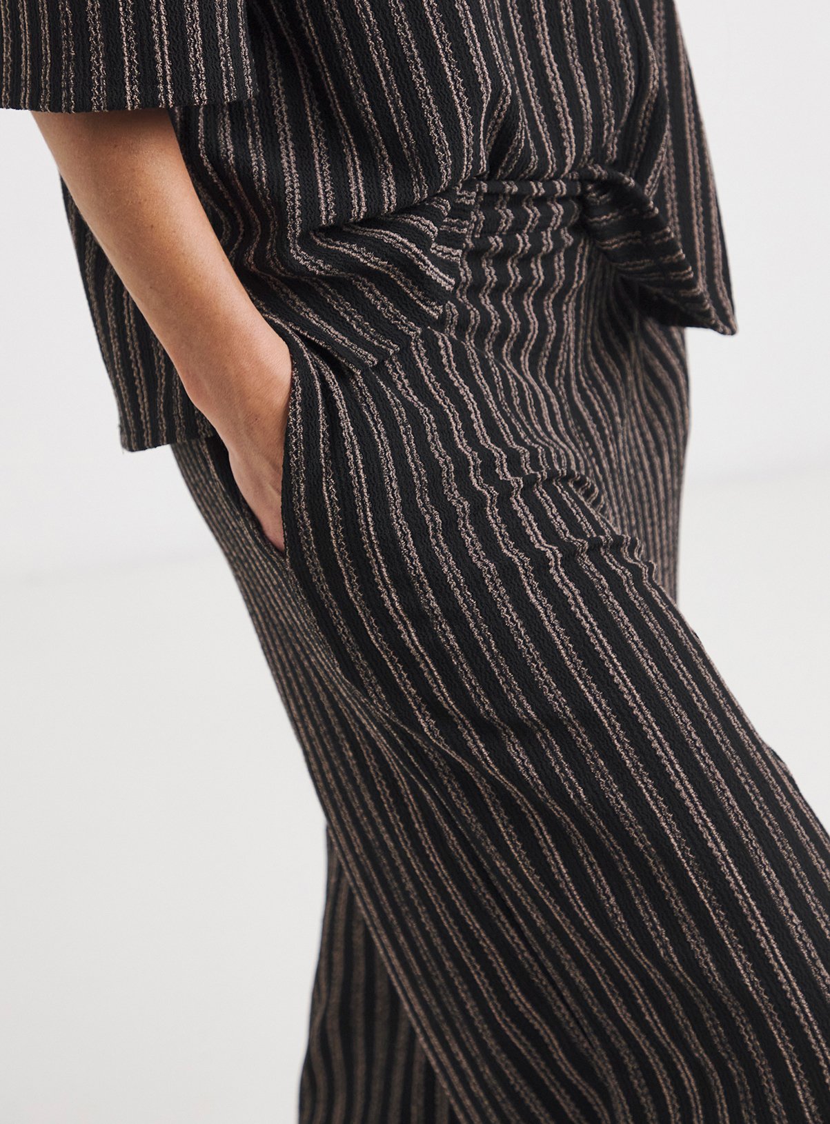 JD WILLIAMS Textured Jersey Stripe Wide Leg Trouser 28 - Image 4 thumbnail