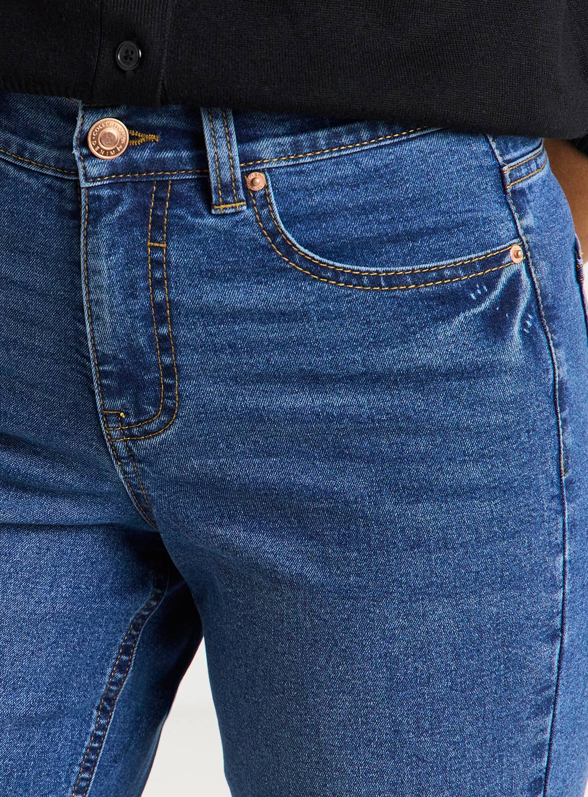 SIMPLY BE Western 24/7 Straight Leg Jeans 32S - Image 4