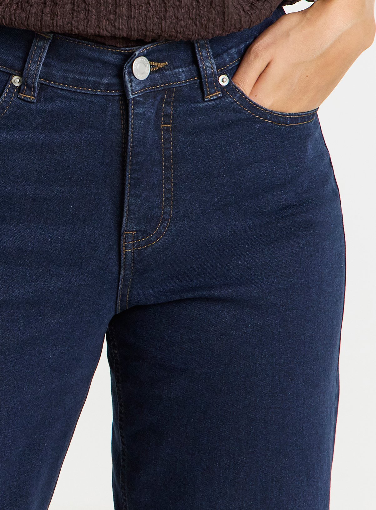 SIMPLY BE Indigo 24/7 Wide Leg Jeans 32S - Image 4 thumbnail