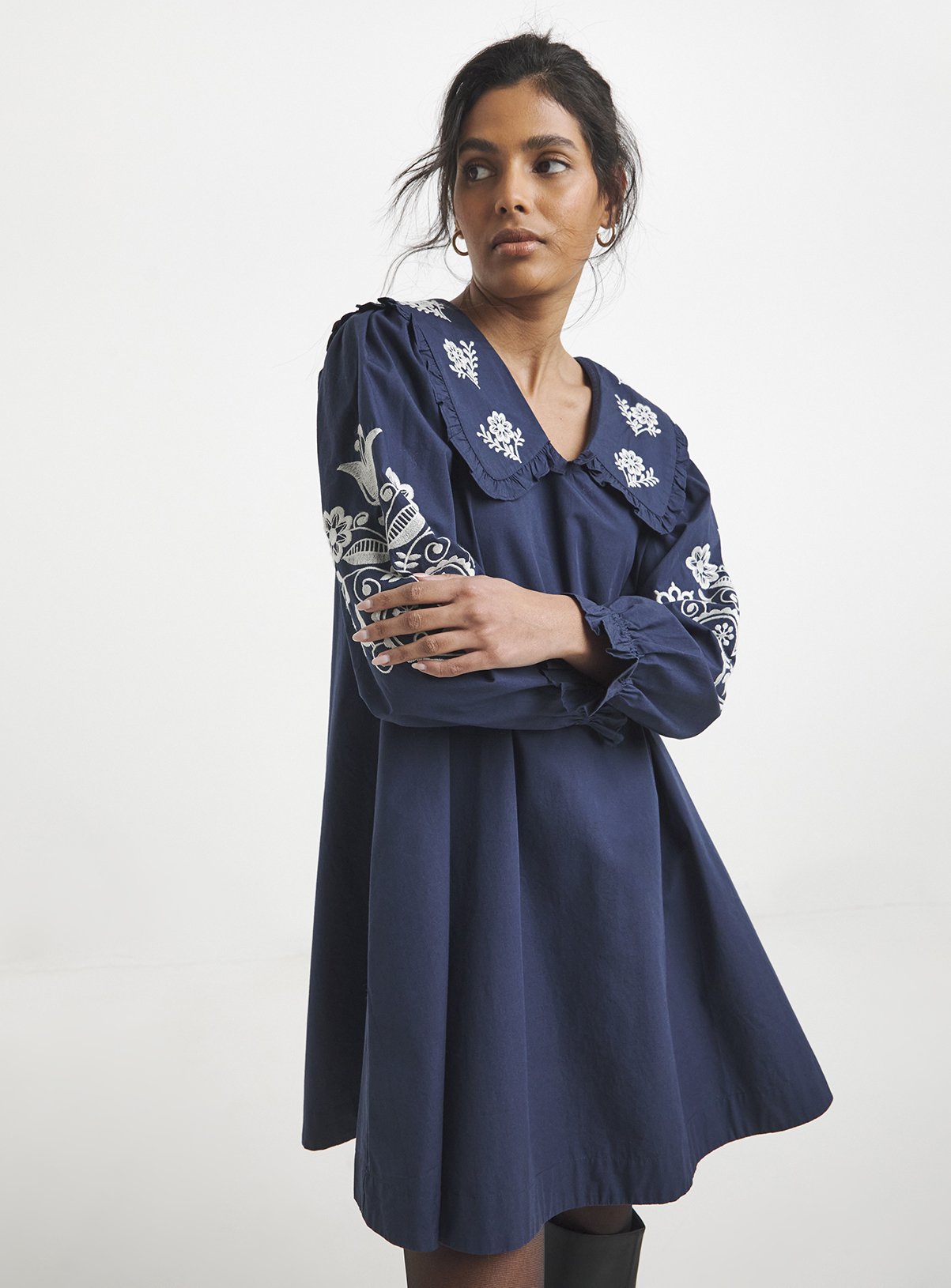 SIMPLY BE Cotton Poplin Embroidered Sleeve Collared Swing Dress 14 - Image 1 thumbnail