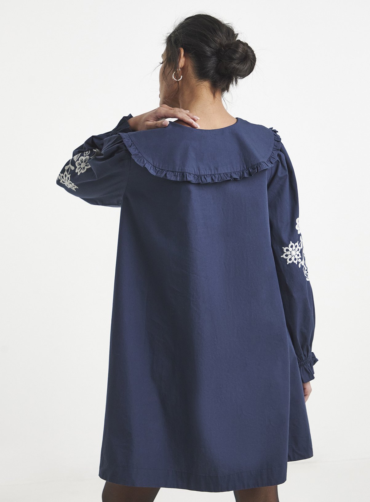SIMPLY BE Cotton Poplin Embroidered Sleeve Collared Swing Dress 14 - Image 2 thumbnail