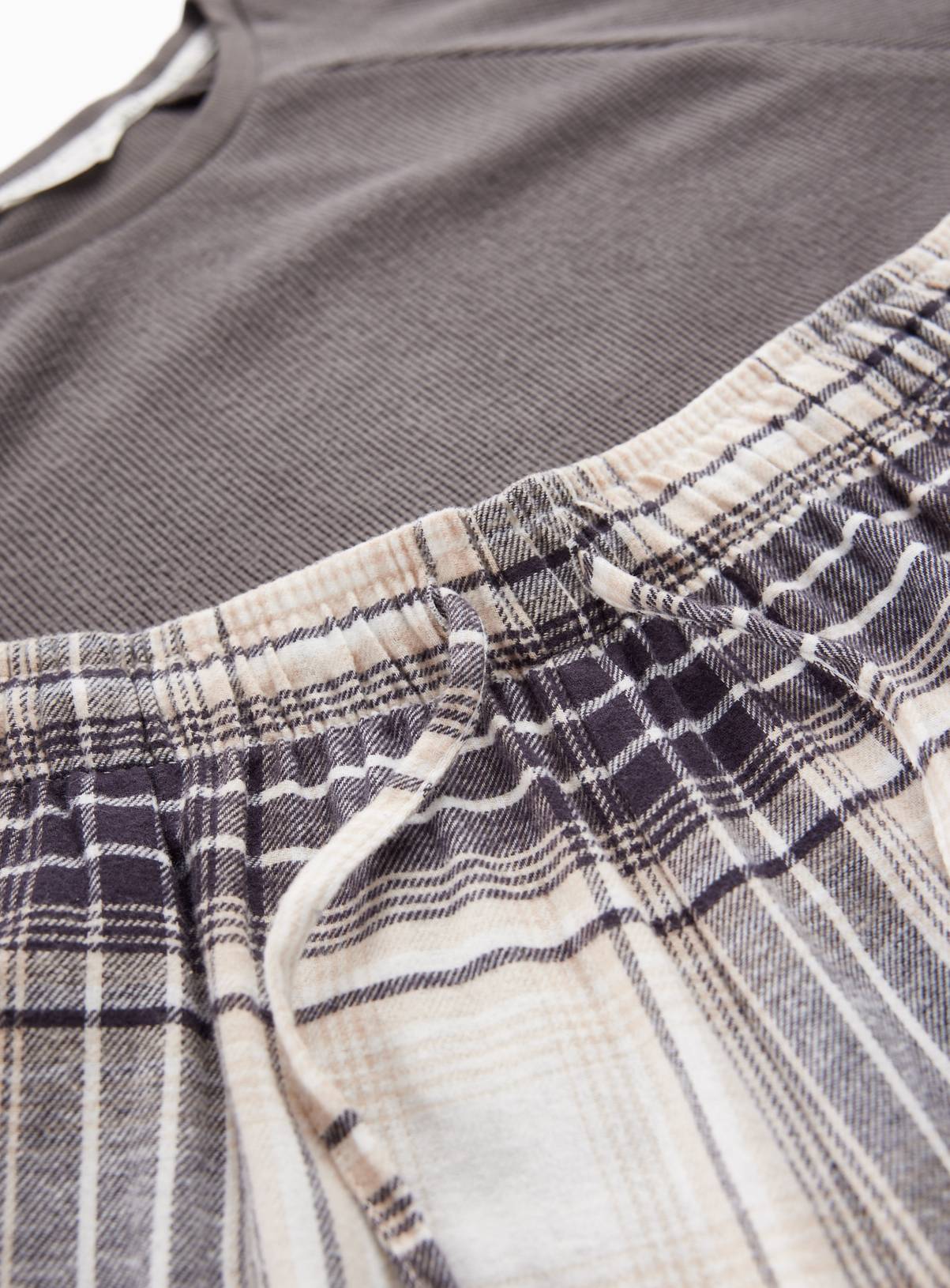 Waffle Top & Check Bottom Pyjama Set S - Image 4