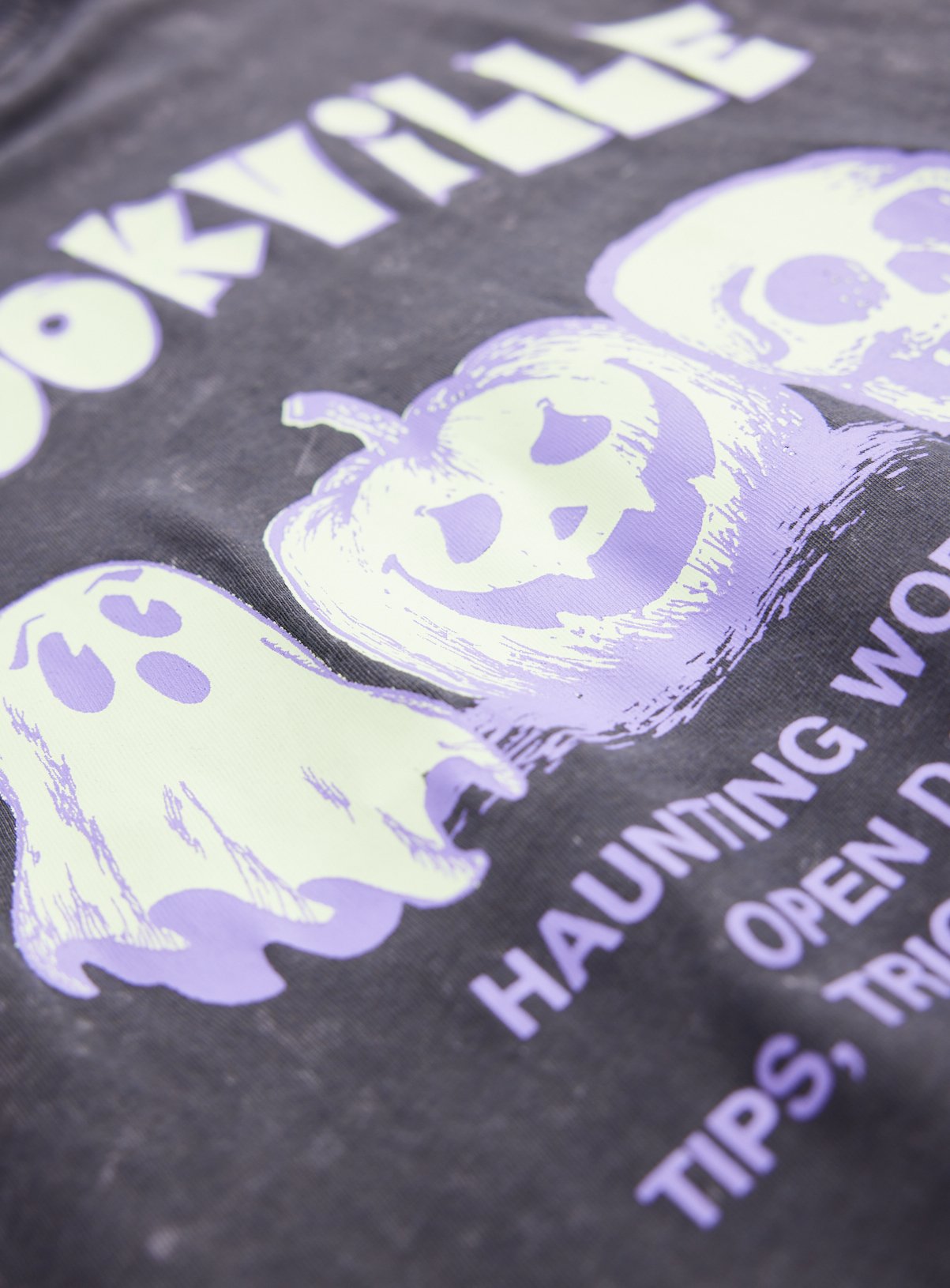 Grey Spookyville Graphic Acid Wash T-Shirt 3 years - Image 3 thumbnail
