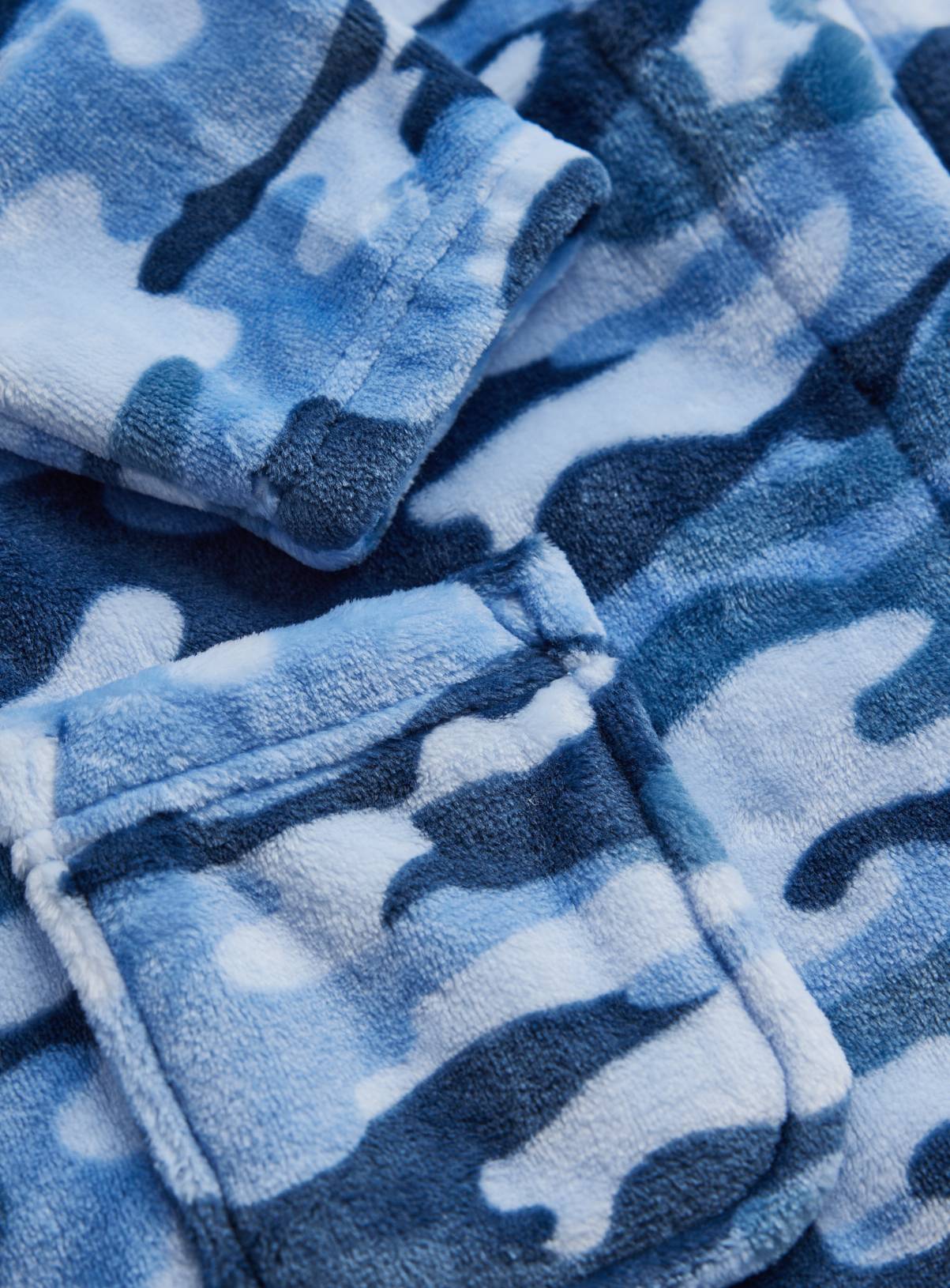 Blue Camo Hooded Dressing Gown 1-2 years - Image 2