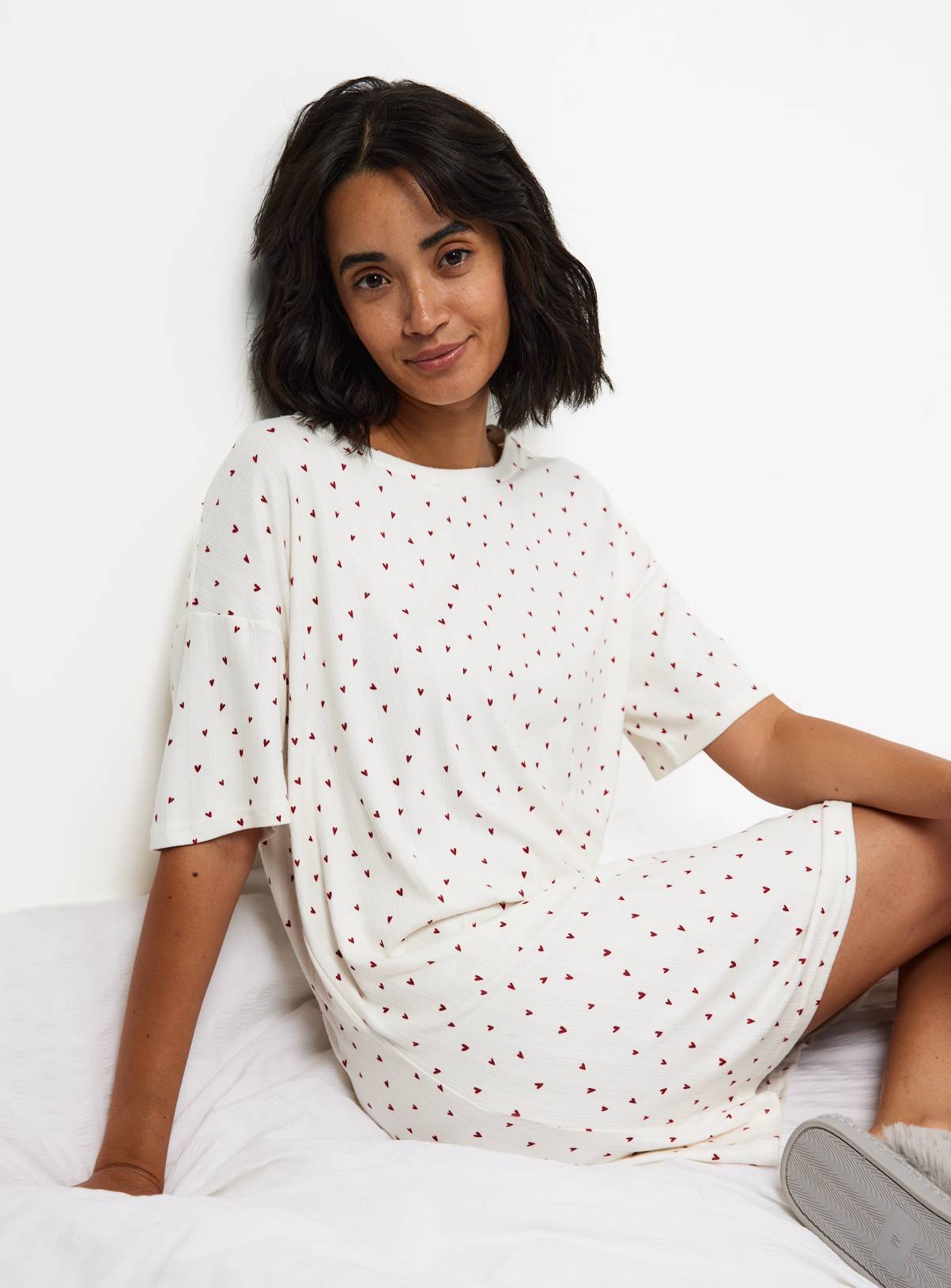 Red Heart Detail Pointelle Sleep T-Shirt M - Image 1