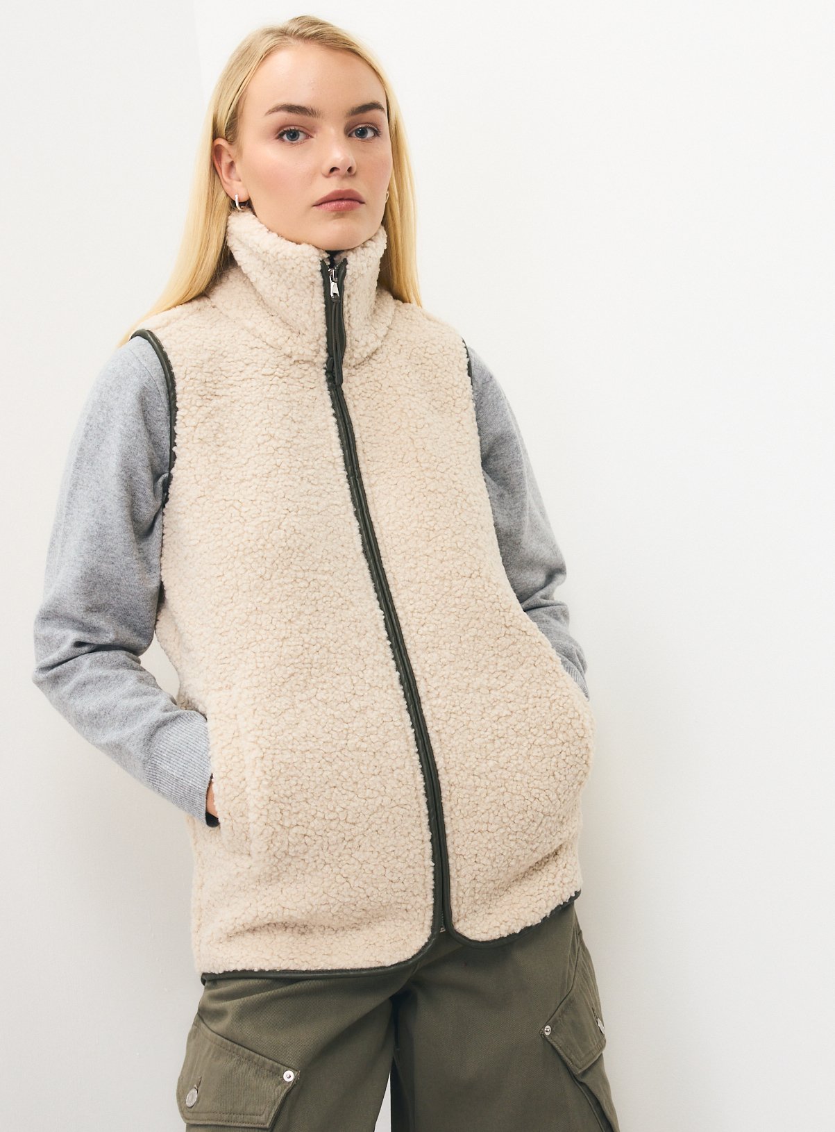 Cream Borg Zip Through Gilet L - Image 2 thumbnail