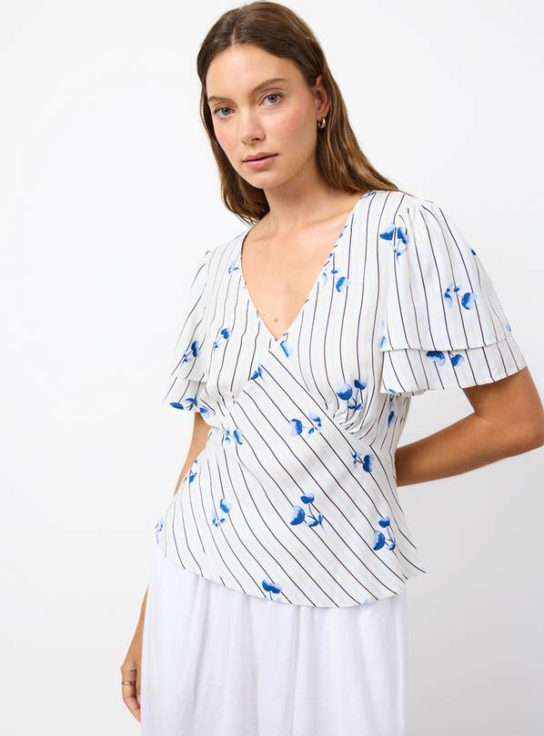 Cream & Blue Floral Printed Short Sleeve Tie Back Top 16