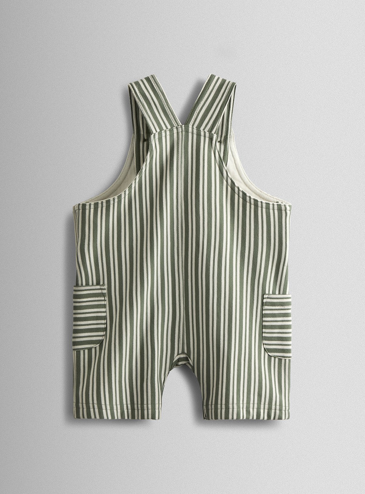 JOJO MAMAN BÉBÉ 3 Piece Stripe Dungarees & T Shirt Set With Hat 6-12 months - Image 3 thumbnail