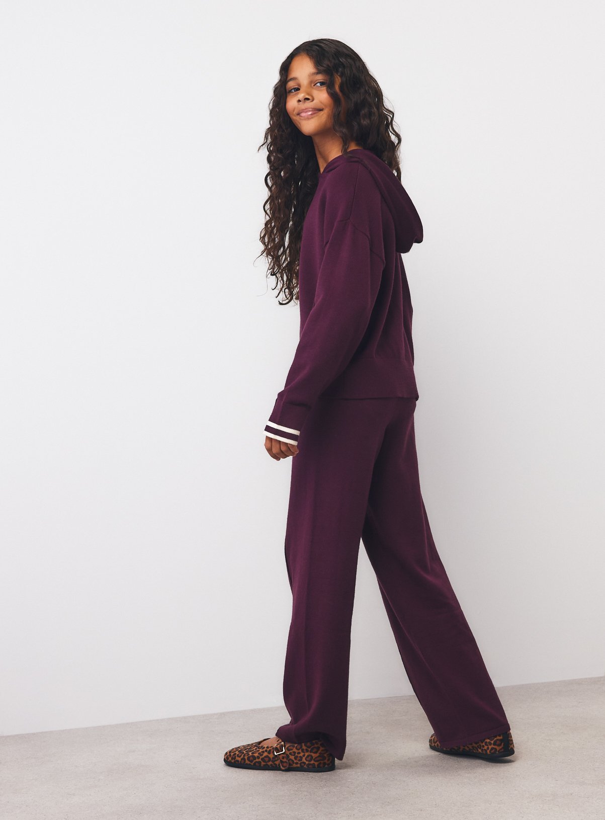 Burgundy Knitted Hoodie & Trouser Set 7 years - Image 5 thumbnail